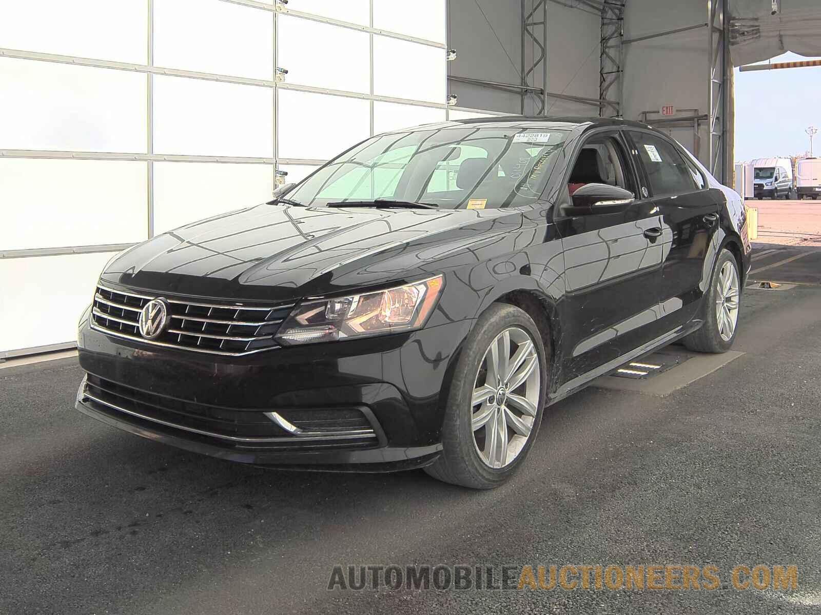 1VWLA7A35KC011408 Volkswagen Passat 2019