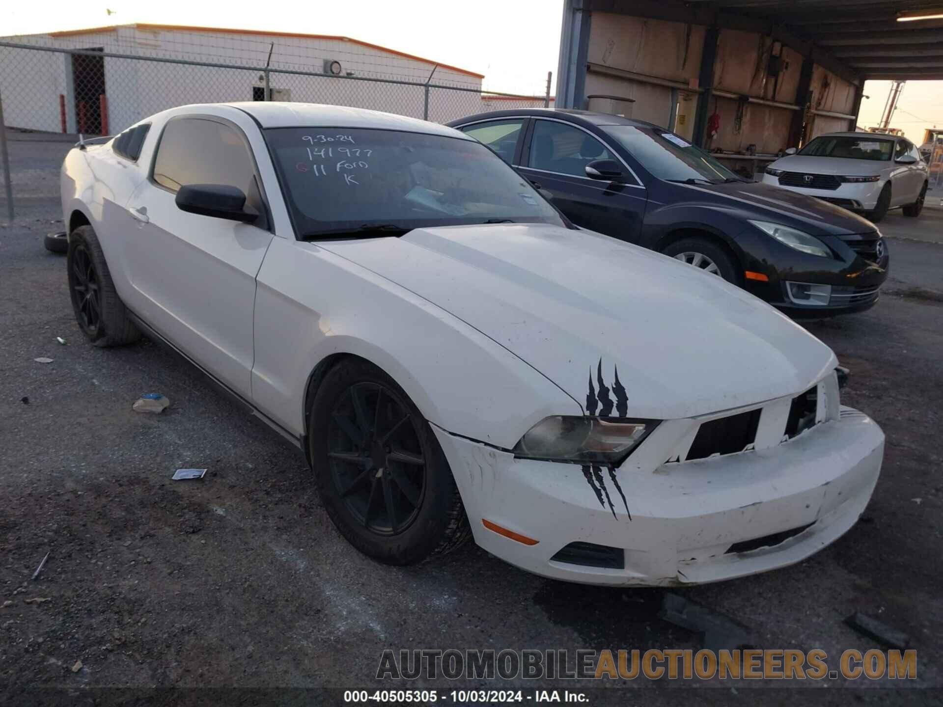 1ZVBP8AM7B5141977 FORD MUSTANG 2011