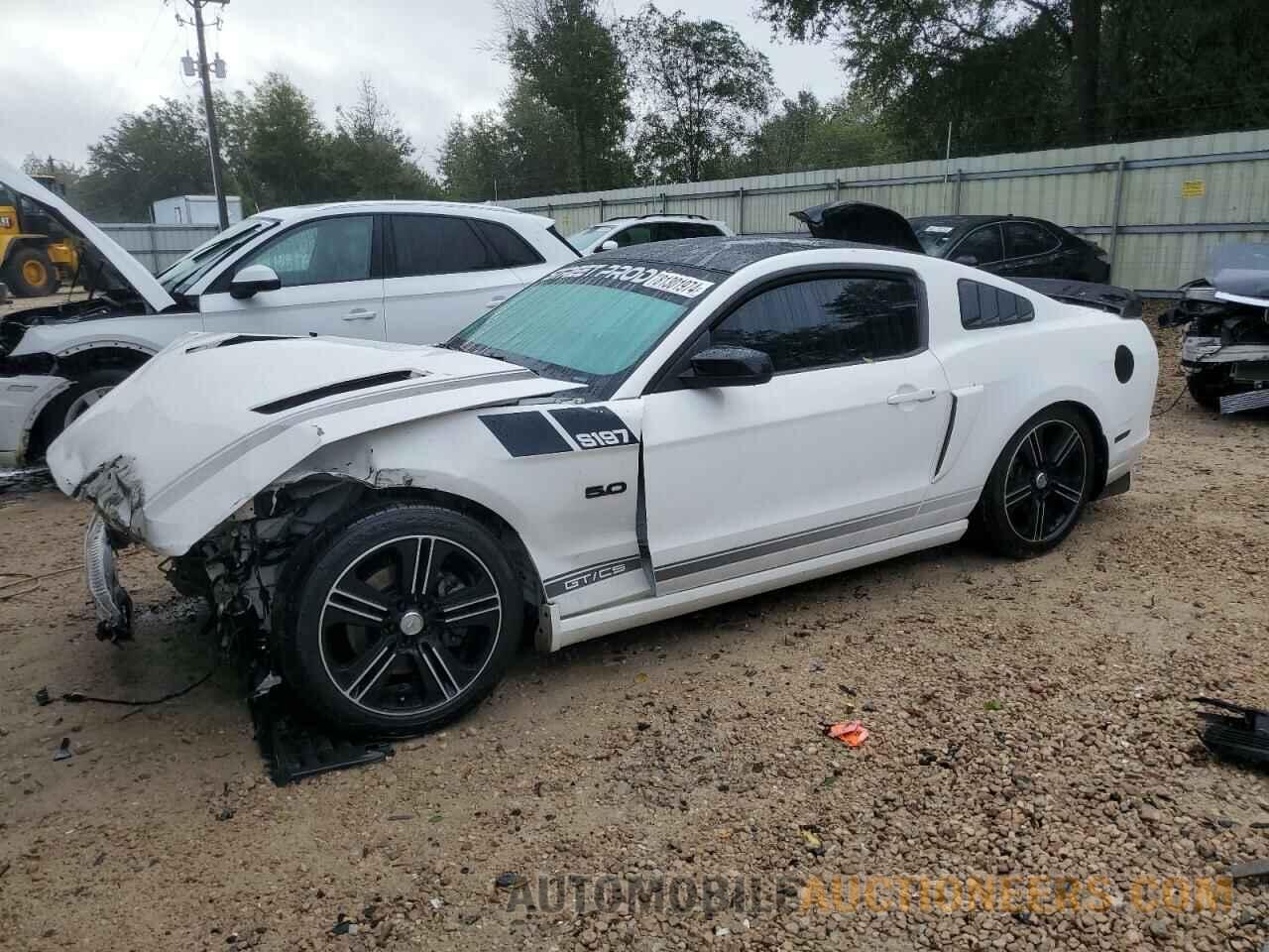 1ZVBP8CF8D5230989 FORD MUSTANG 2013