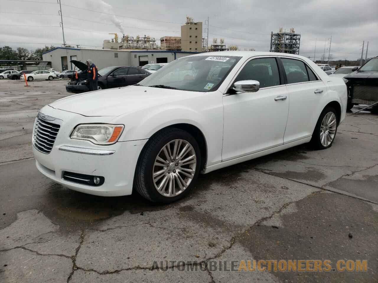 2C3CA5CGXBH592171 CHRYSLER 300 2011