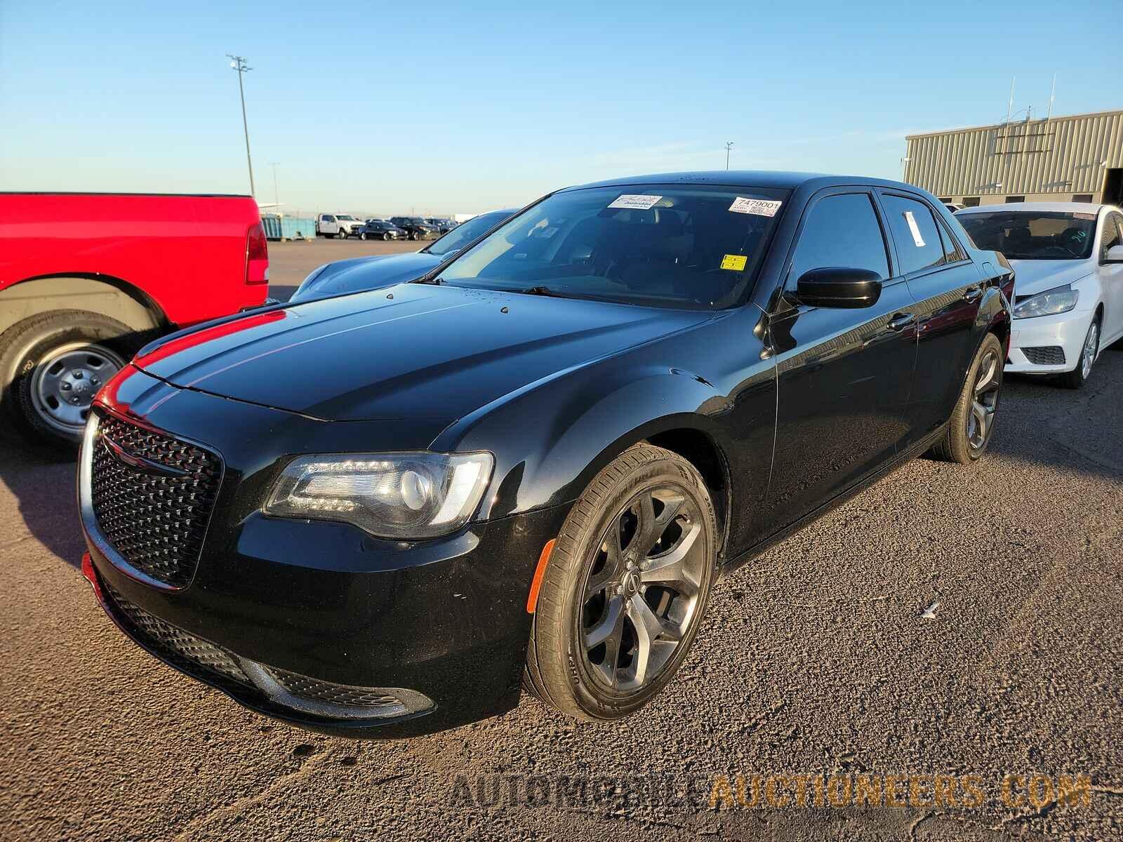 2C3CCAAG0JH265198 Chrysler 300 2018