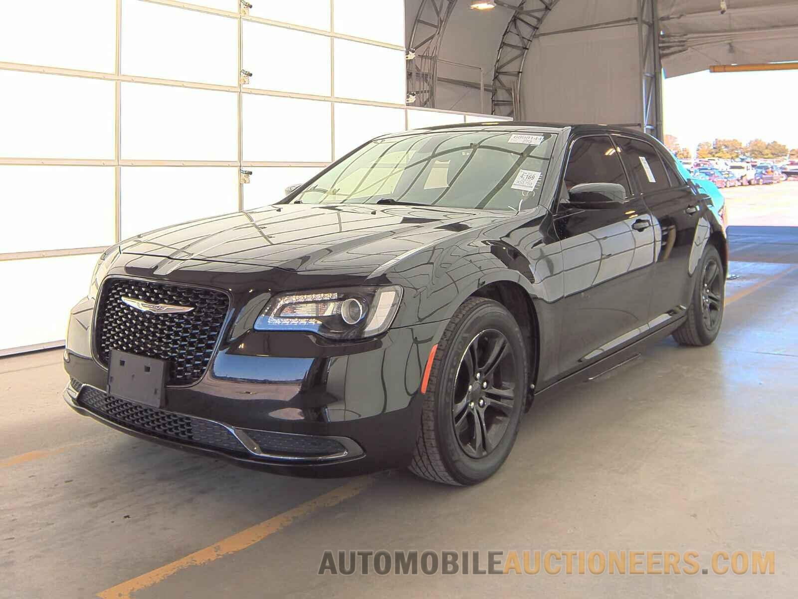 2C3CCAAG2KH693758 Chrysler 300 2019