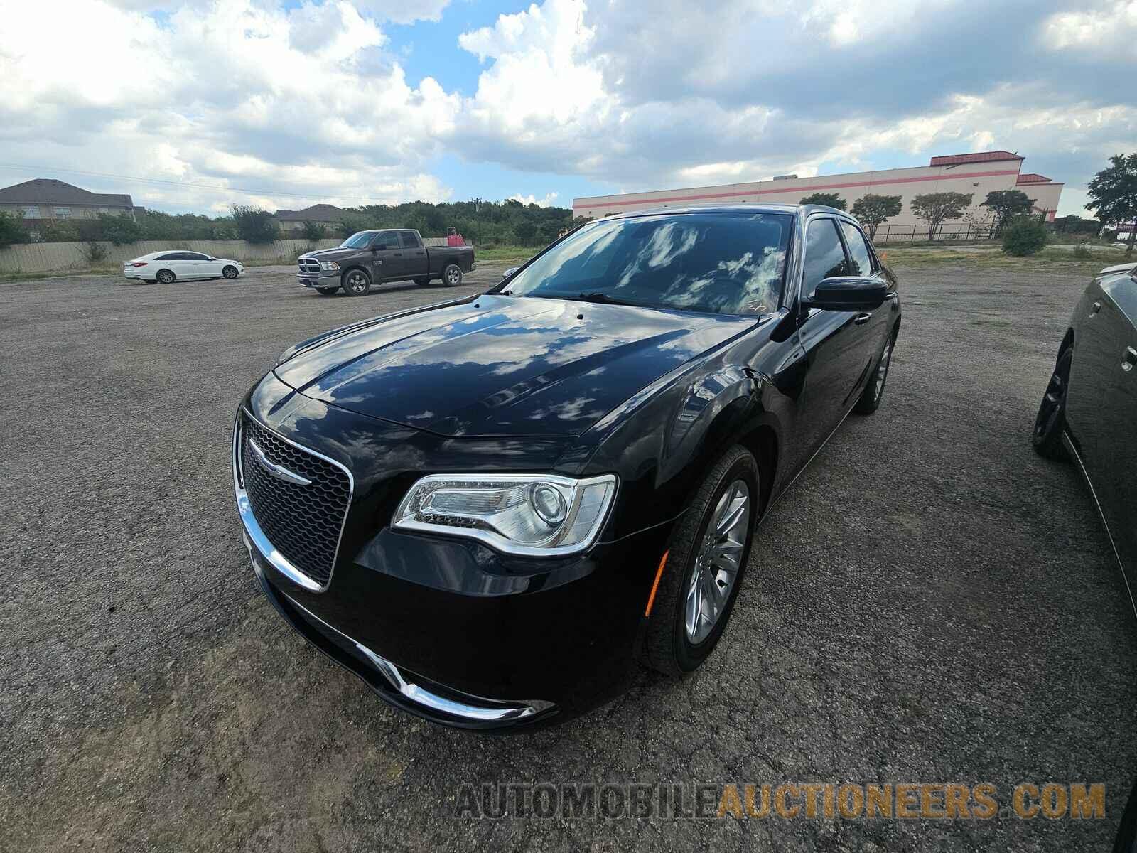 2C3CCAAG3KH745866 Chrysler 300 2019