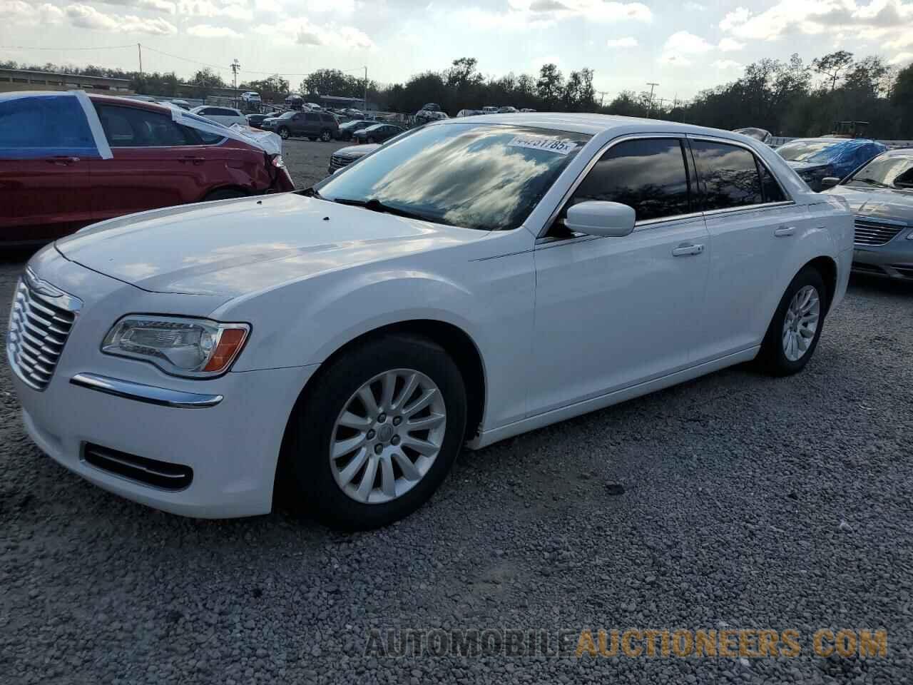 2C3CCAAG4DH504353 CHRYSLER 300 2013