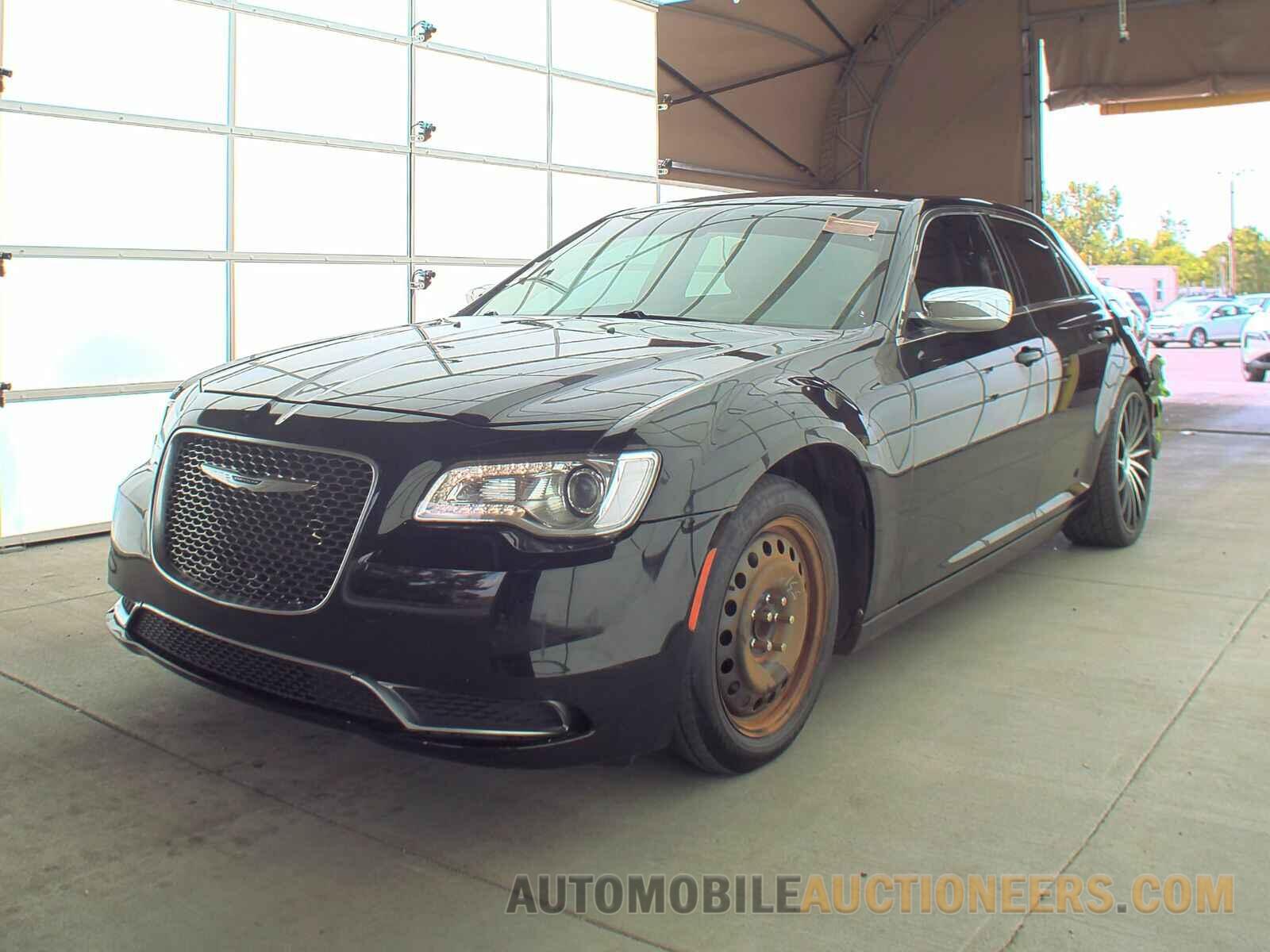 2C3CCAAG4KH569653 Chrysler 300 2019