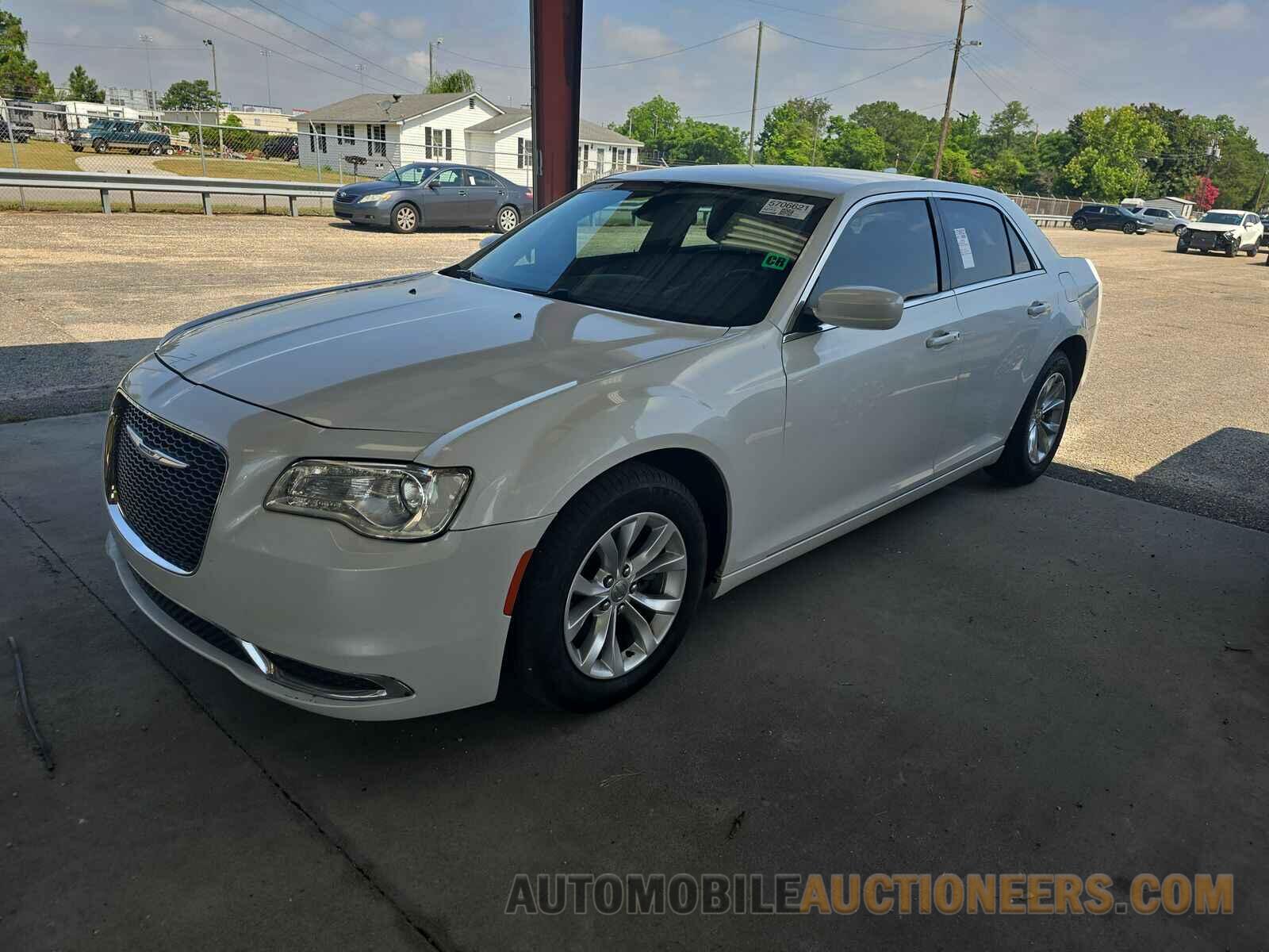 2C3CCAAG5FH814031 Chrysler 300 2015