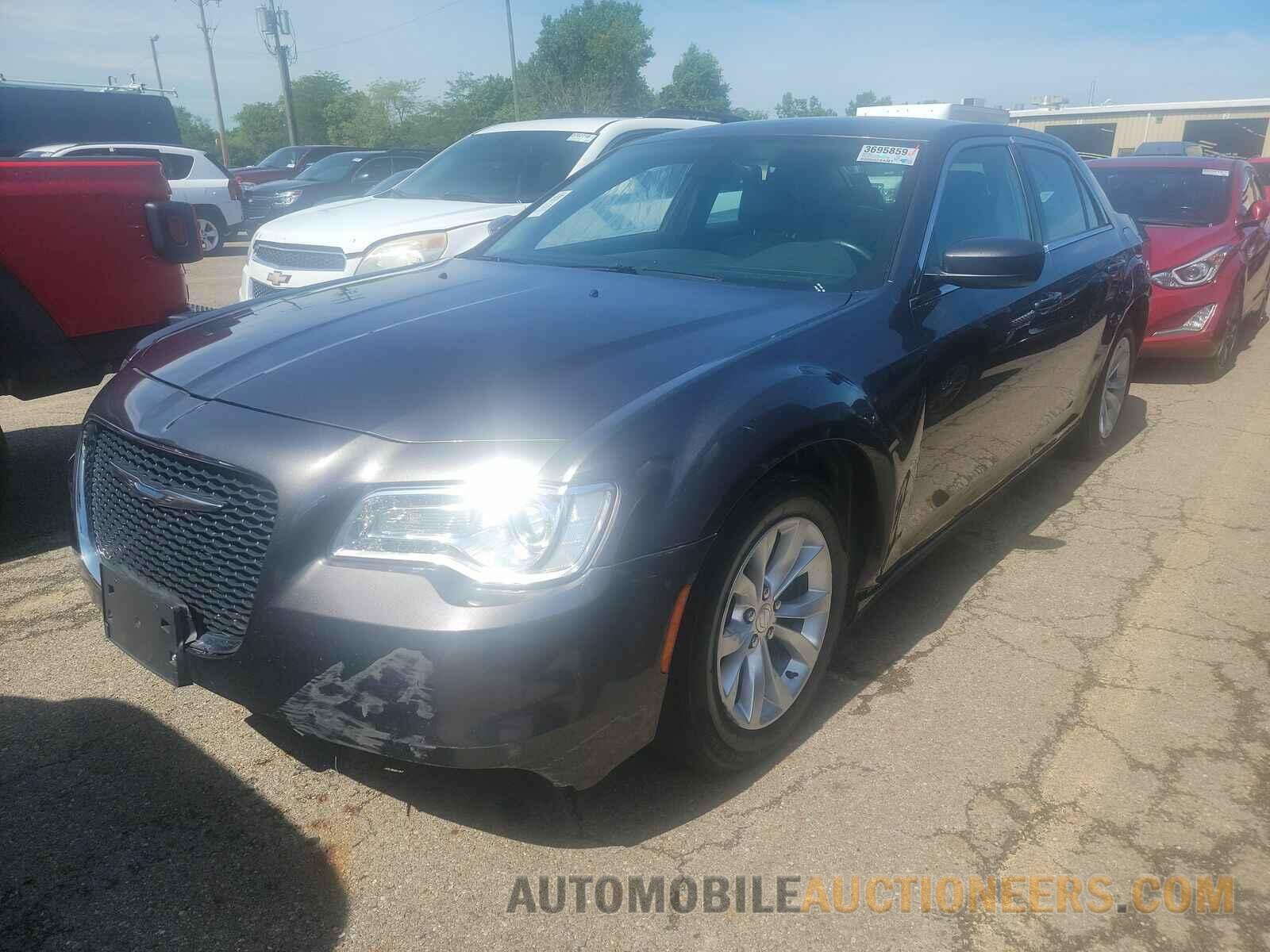 2C3CCAAG6FH807296 Chrysler 300 2015