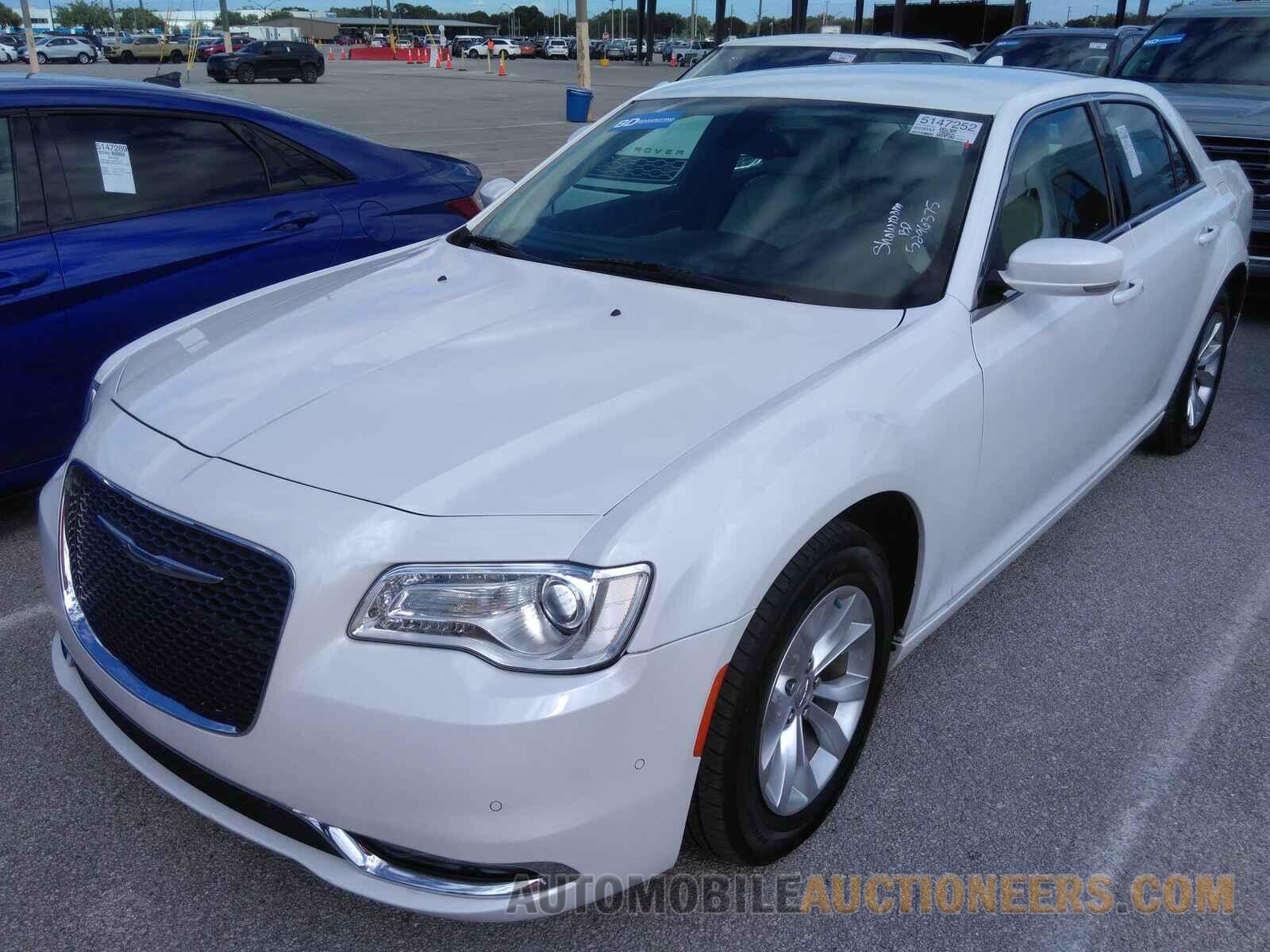 2C3CCAAG8FH797046 Chrysler 300 2015