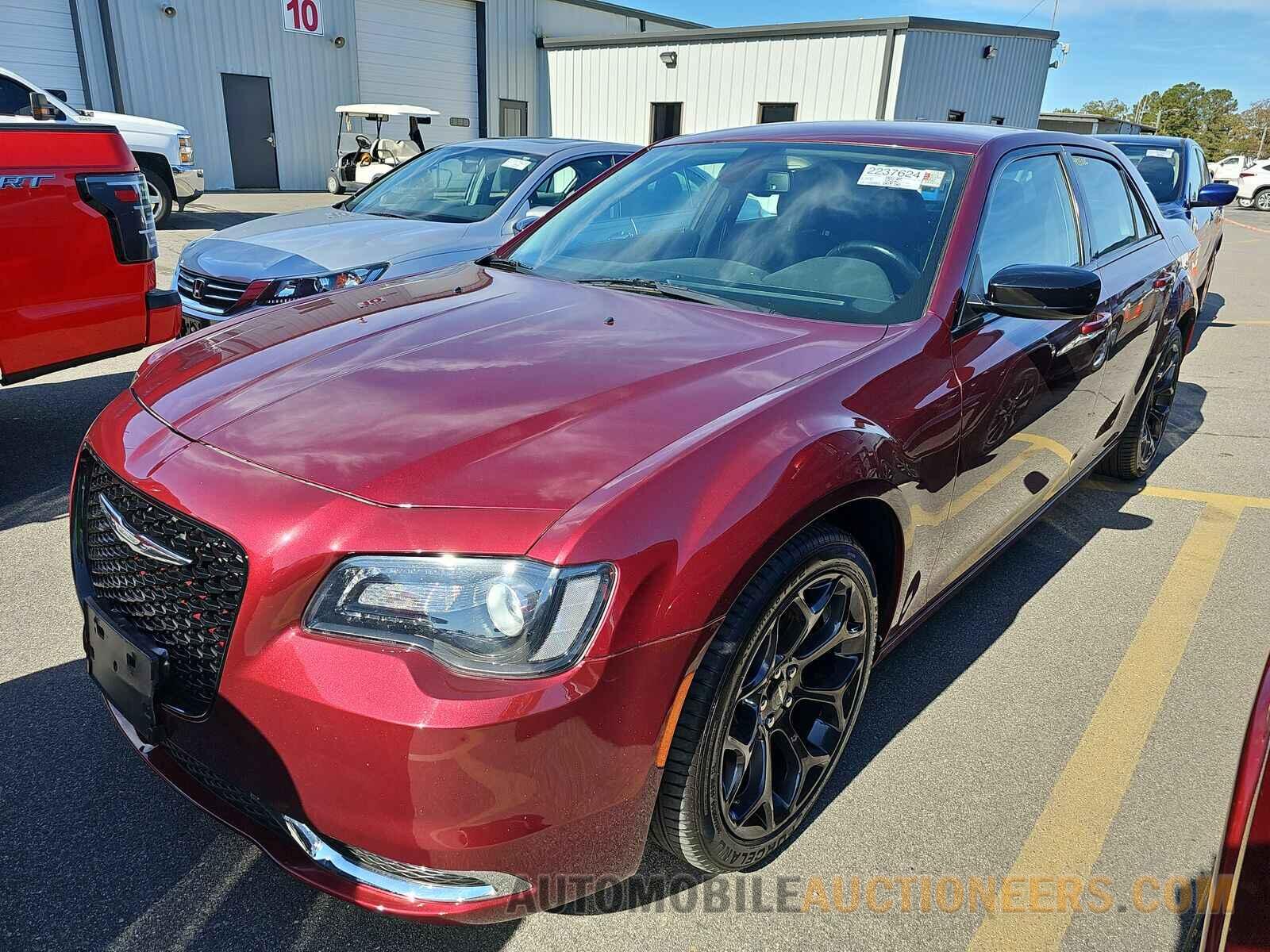 2C3CCAAG8KH582695 Chrysler 300 2019