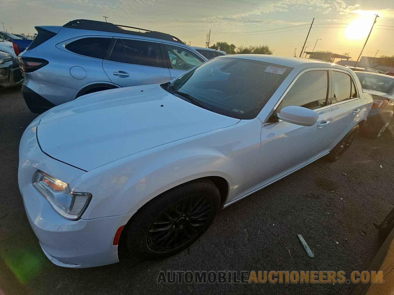 2C3CCAAG9HH544353 Chrysler 300 2017