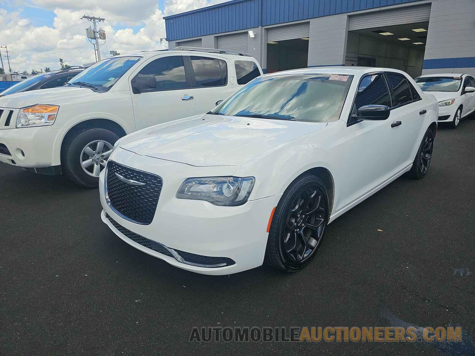 2C3CCAAG9KH637025 Chrysler 300 2019