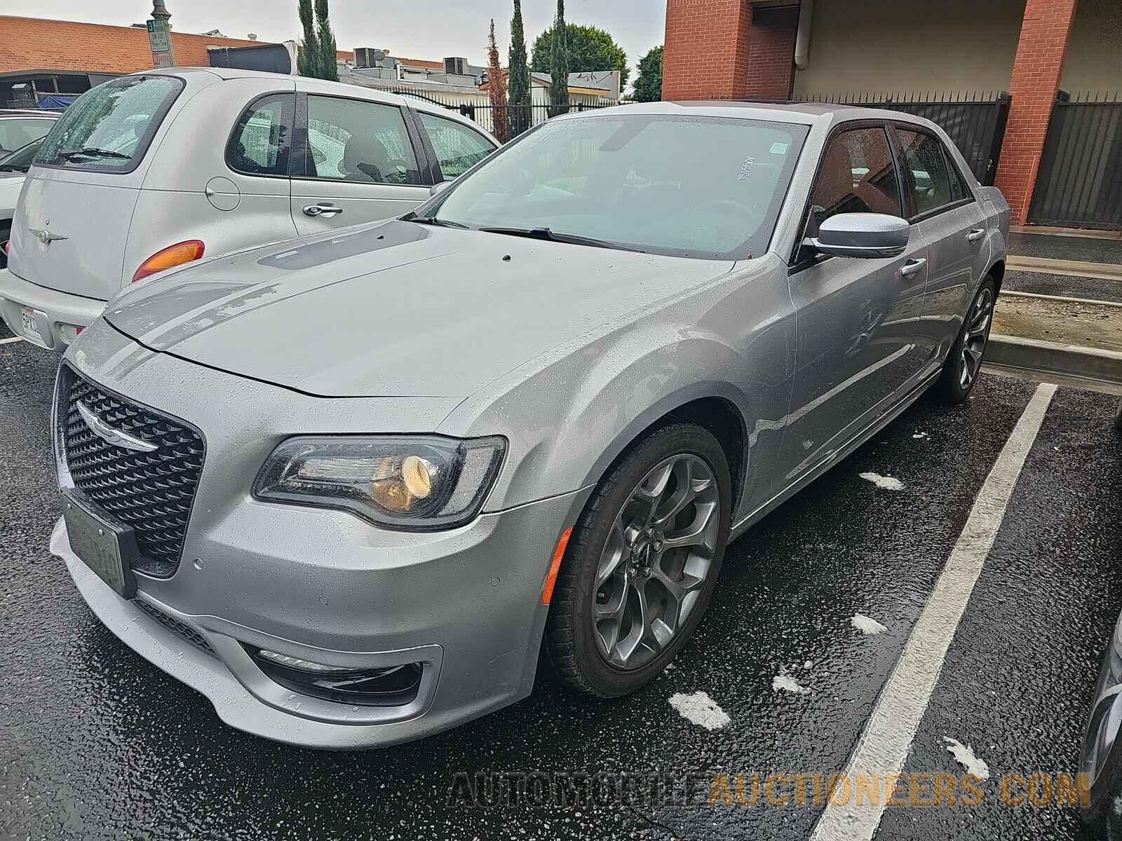 2C3CCABG9JH274576 Chrysler  2018