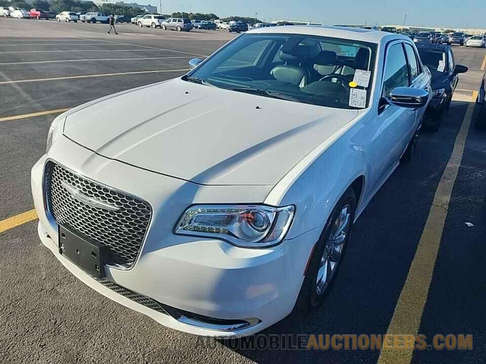 2C3CCAKG0KH569907 Chrysler 300 Limited 2019