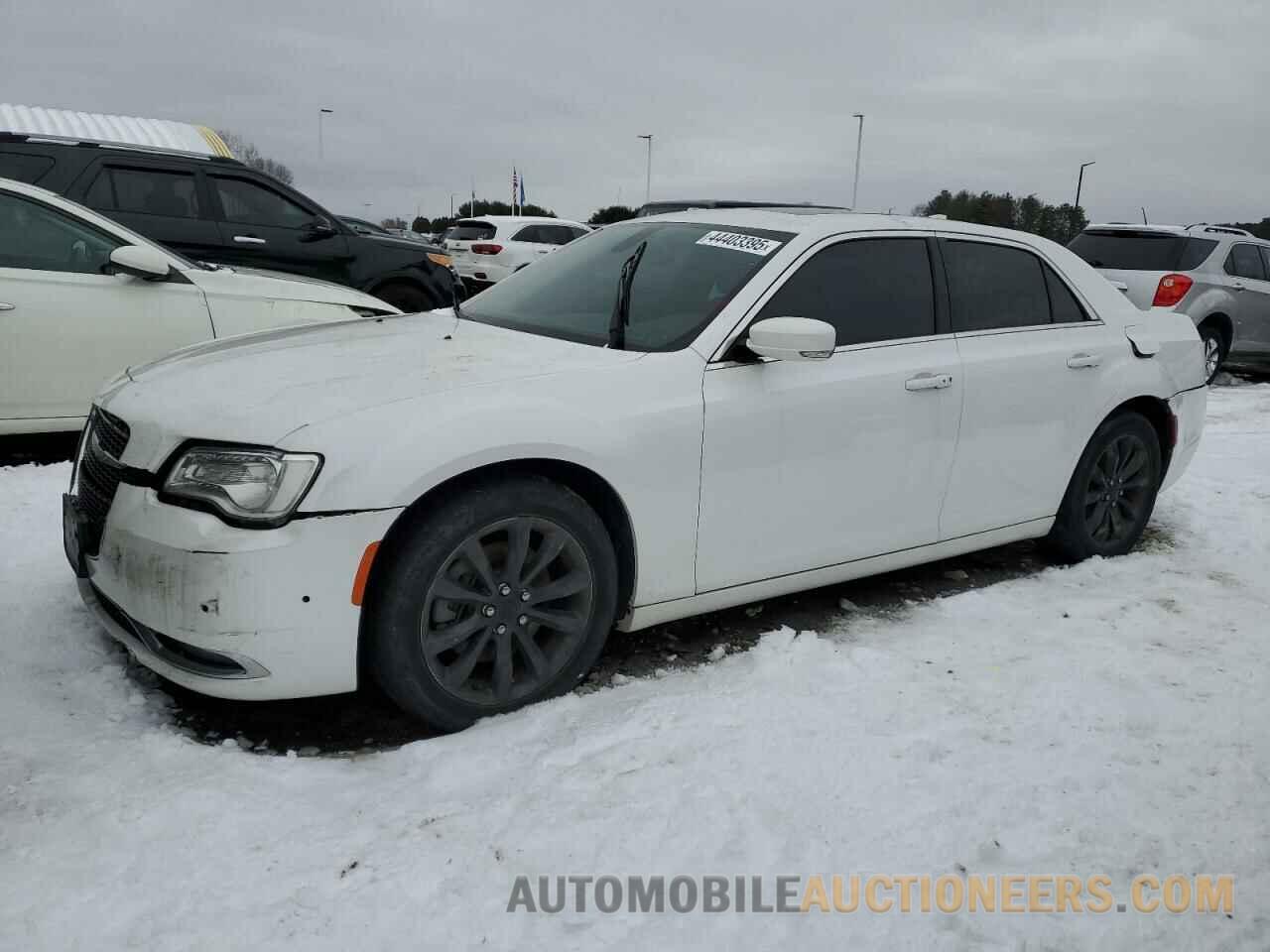 2C3CCARG2GH262025 CHRYSLER 300 2016