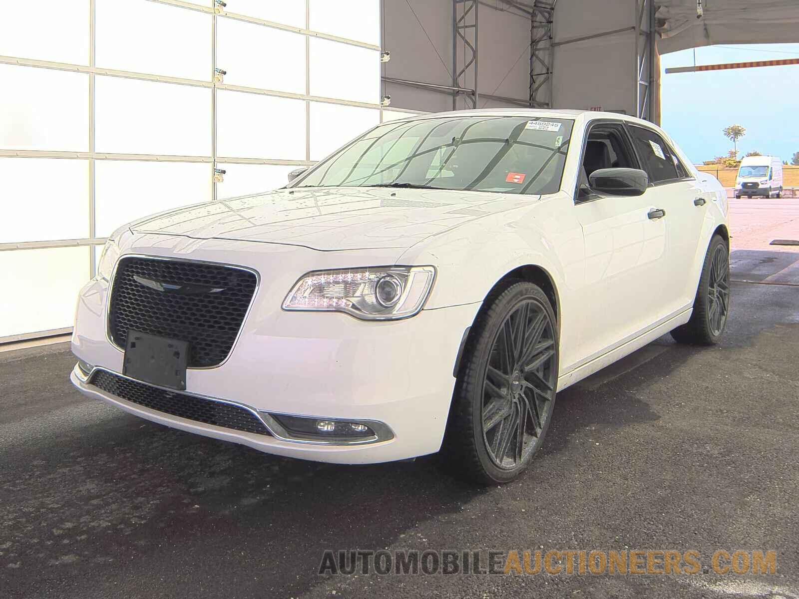 2C3CCARG2HH624307 Chrysler 300 2017