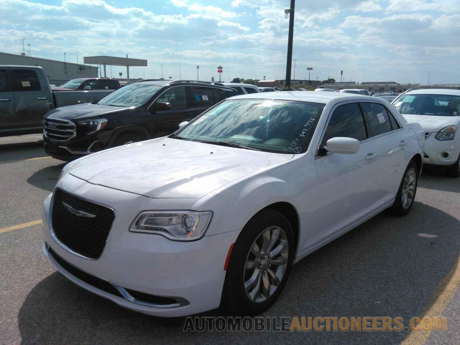 2C3CCARG6HH540376 Chrysler 300 2017