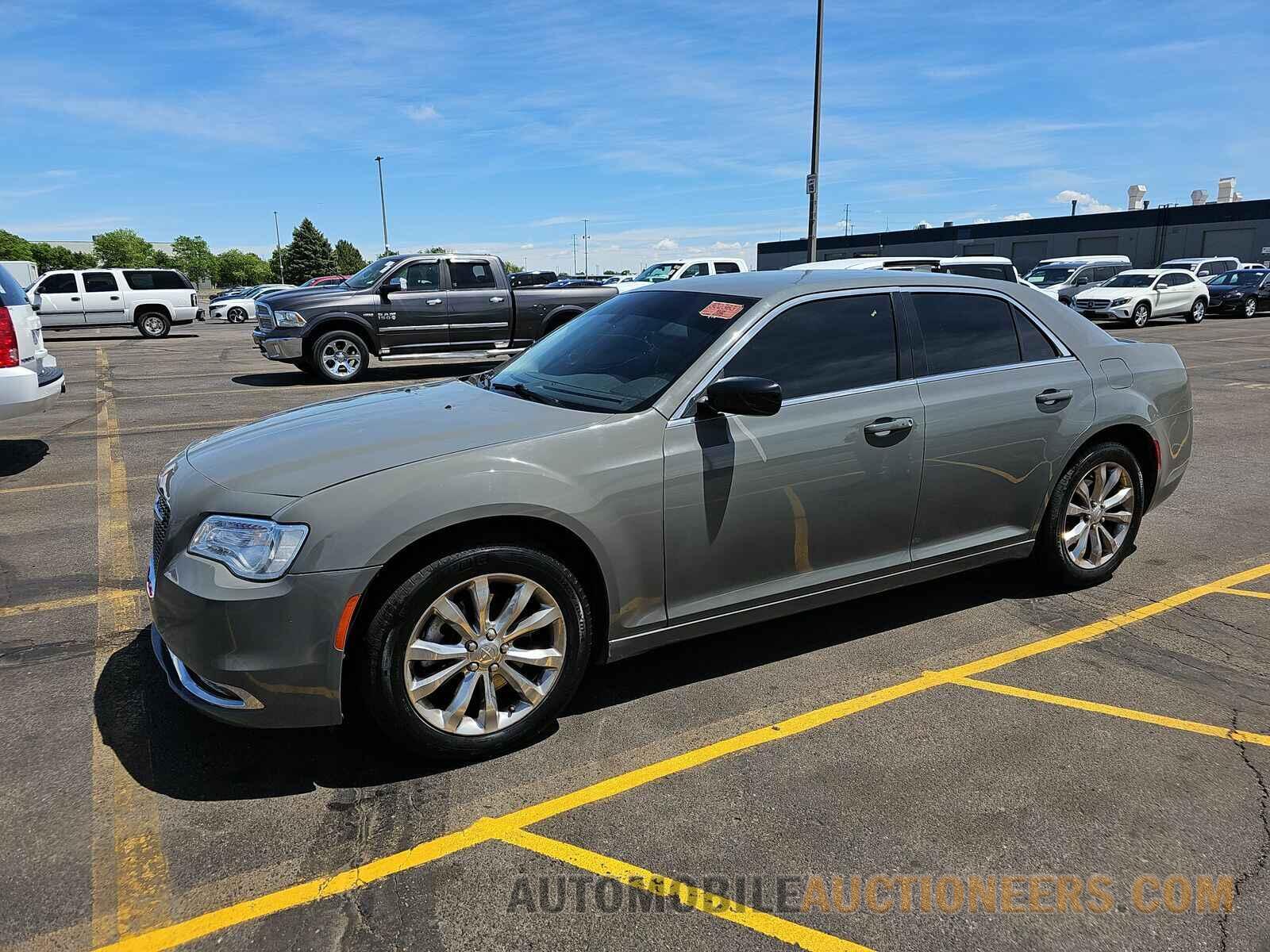 2C3CCARG7KH602424 Chrysler 300 2019