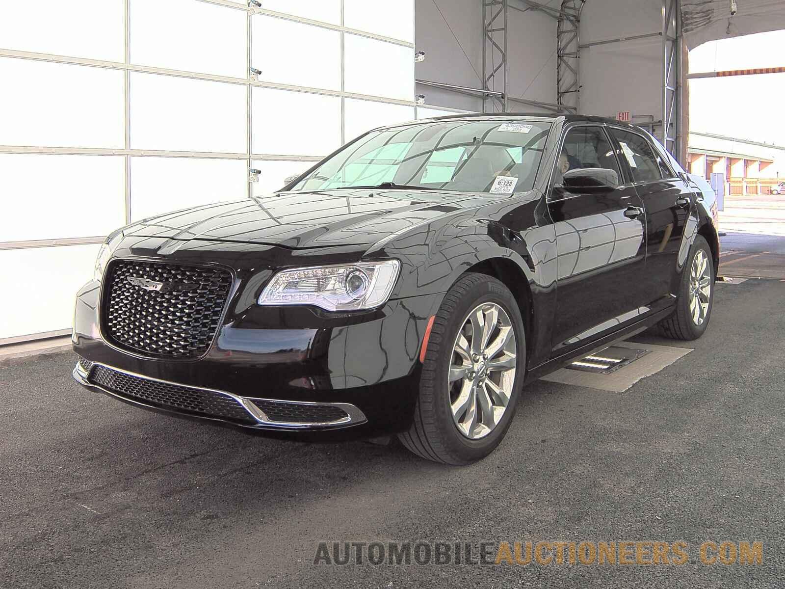 2C3CCARG8KH700958 Chrysler 300 2019