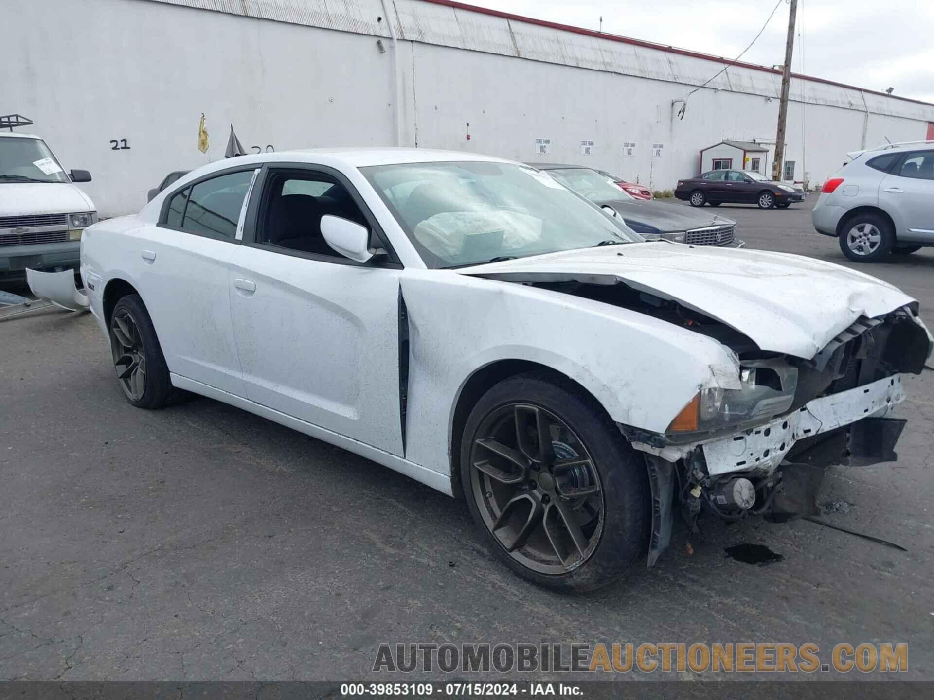 2C3CDXAT3DH722426 DODGE CHARGER 2013