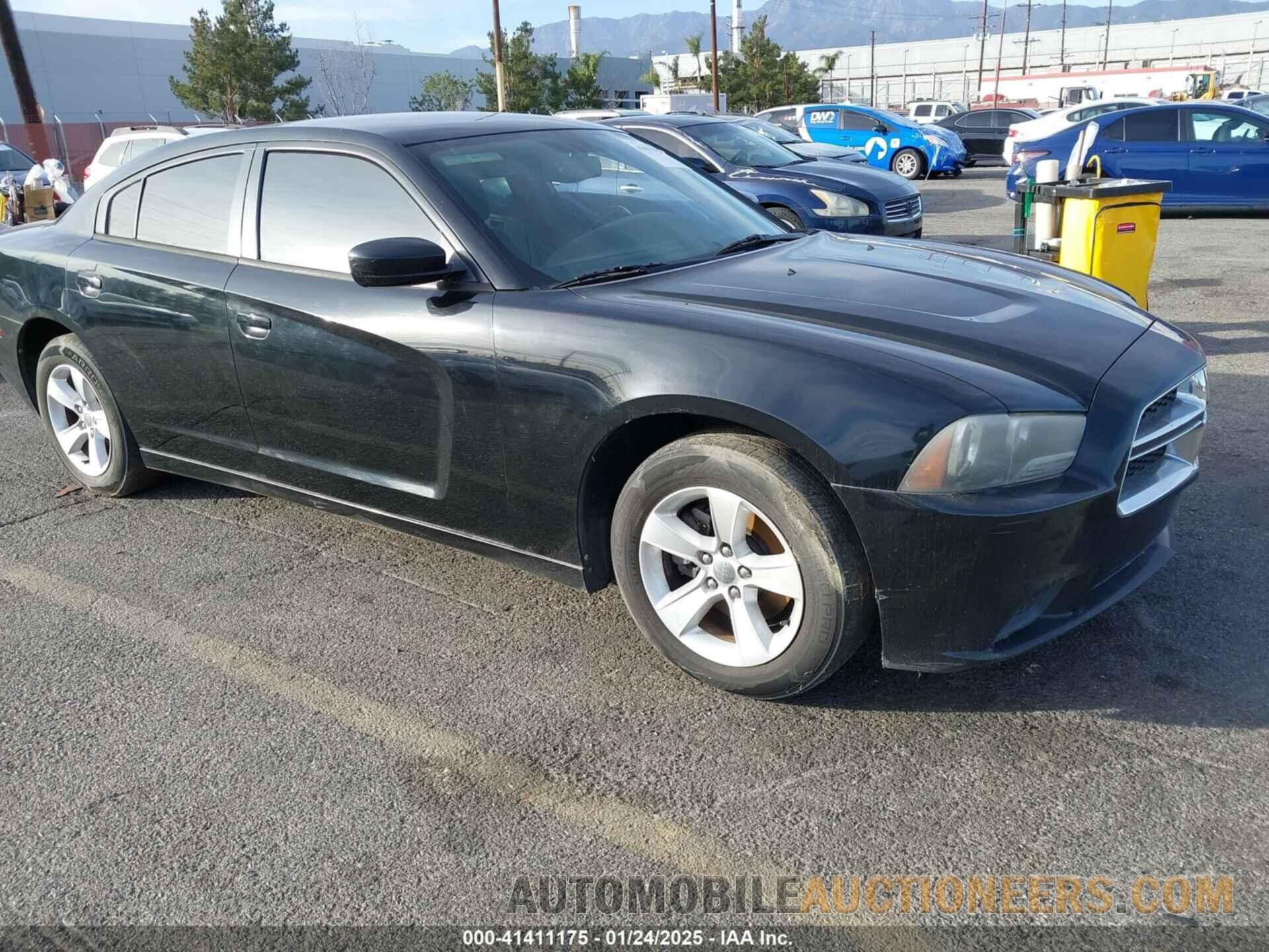 2C3CDXBG4DH555317 DODGE CHARGER 2013