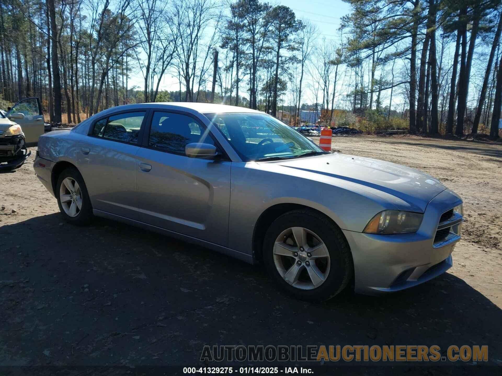 2C3CDXBG4DH688806 DODGE CHARGER 2013