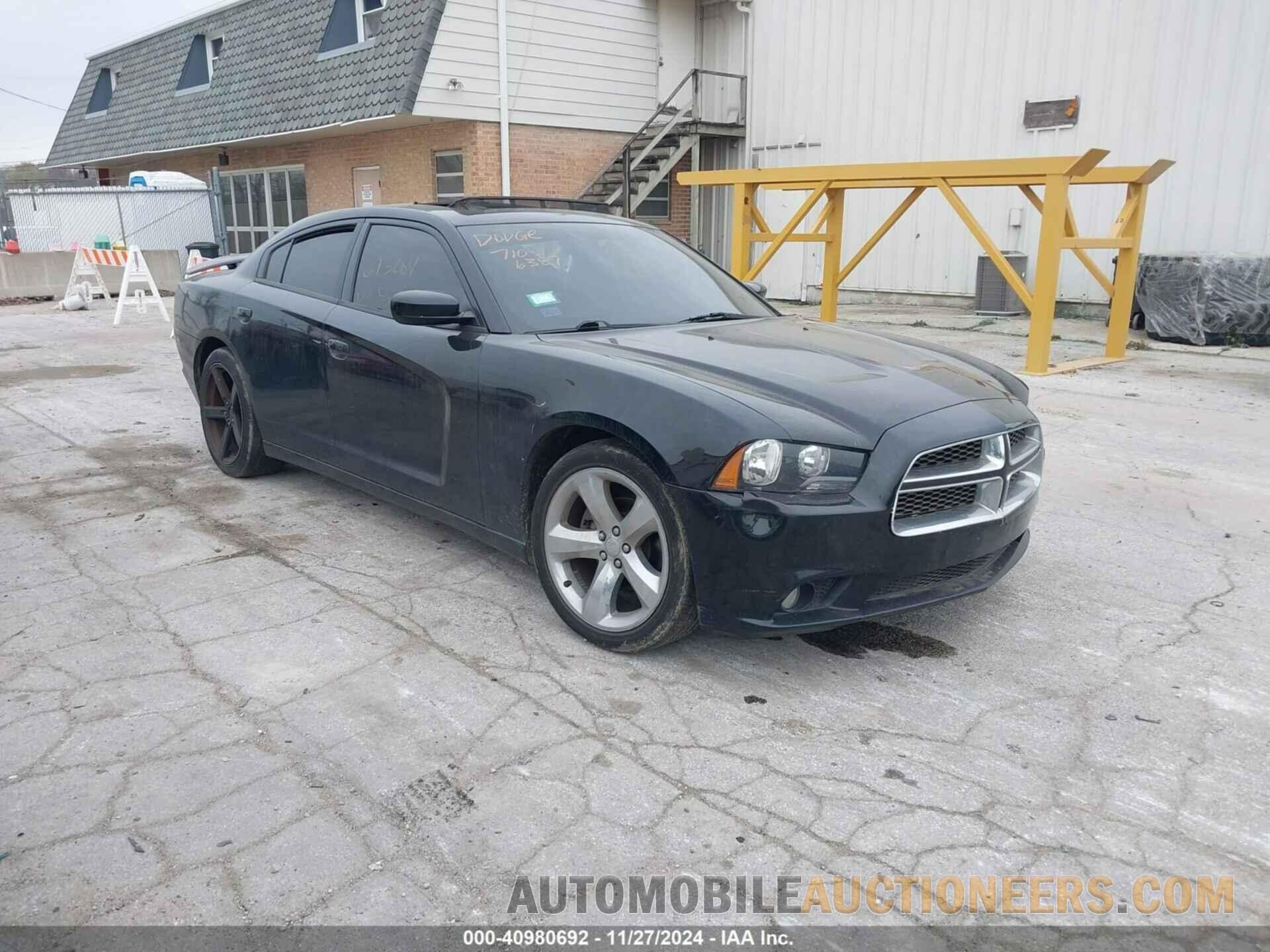 2C3CDXHG8DH557594 DODGE CHARGER 2013