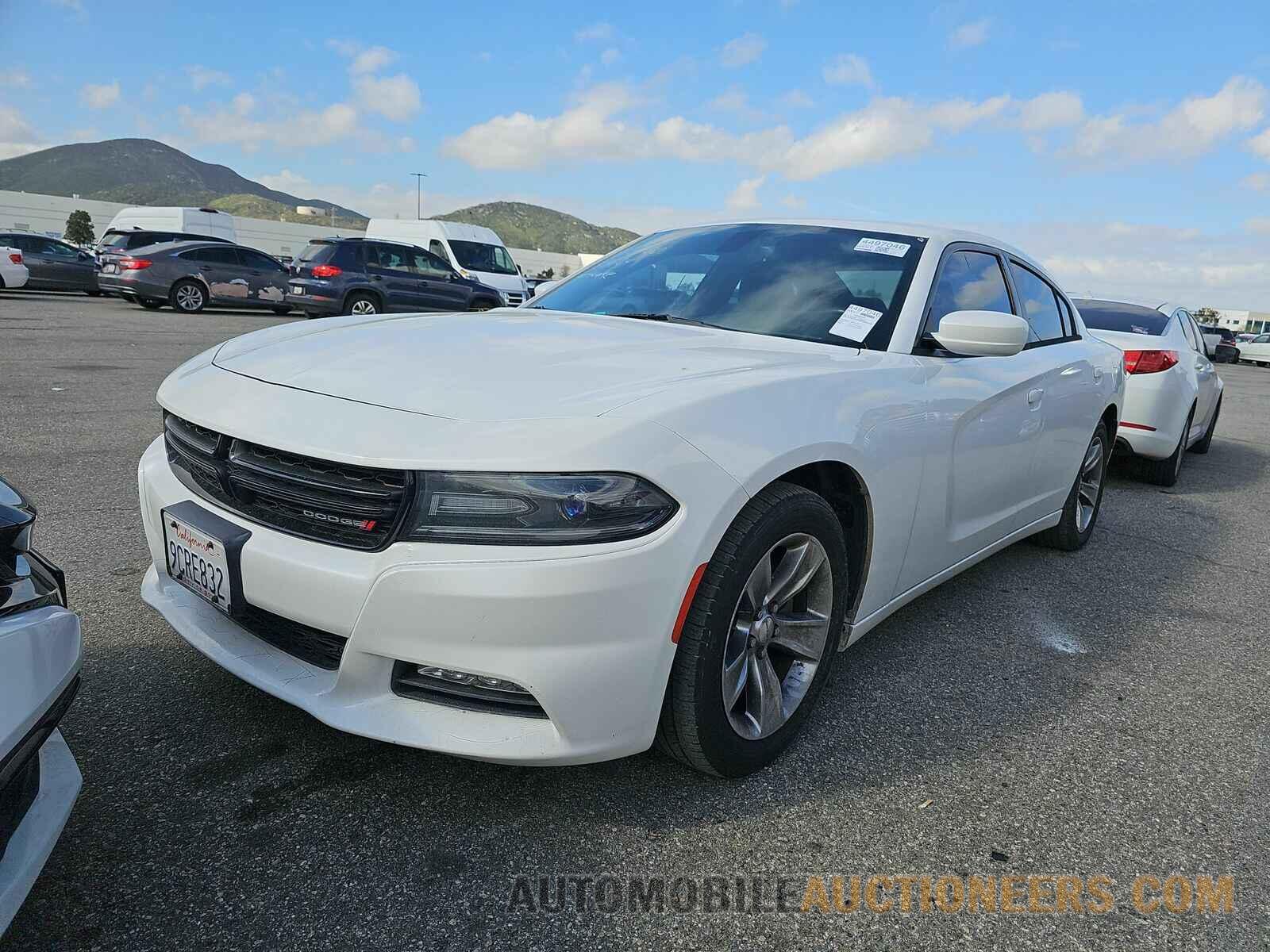 2C3CDXHG8FH805460 Dodge Charger 2015