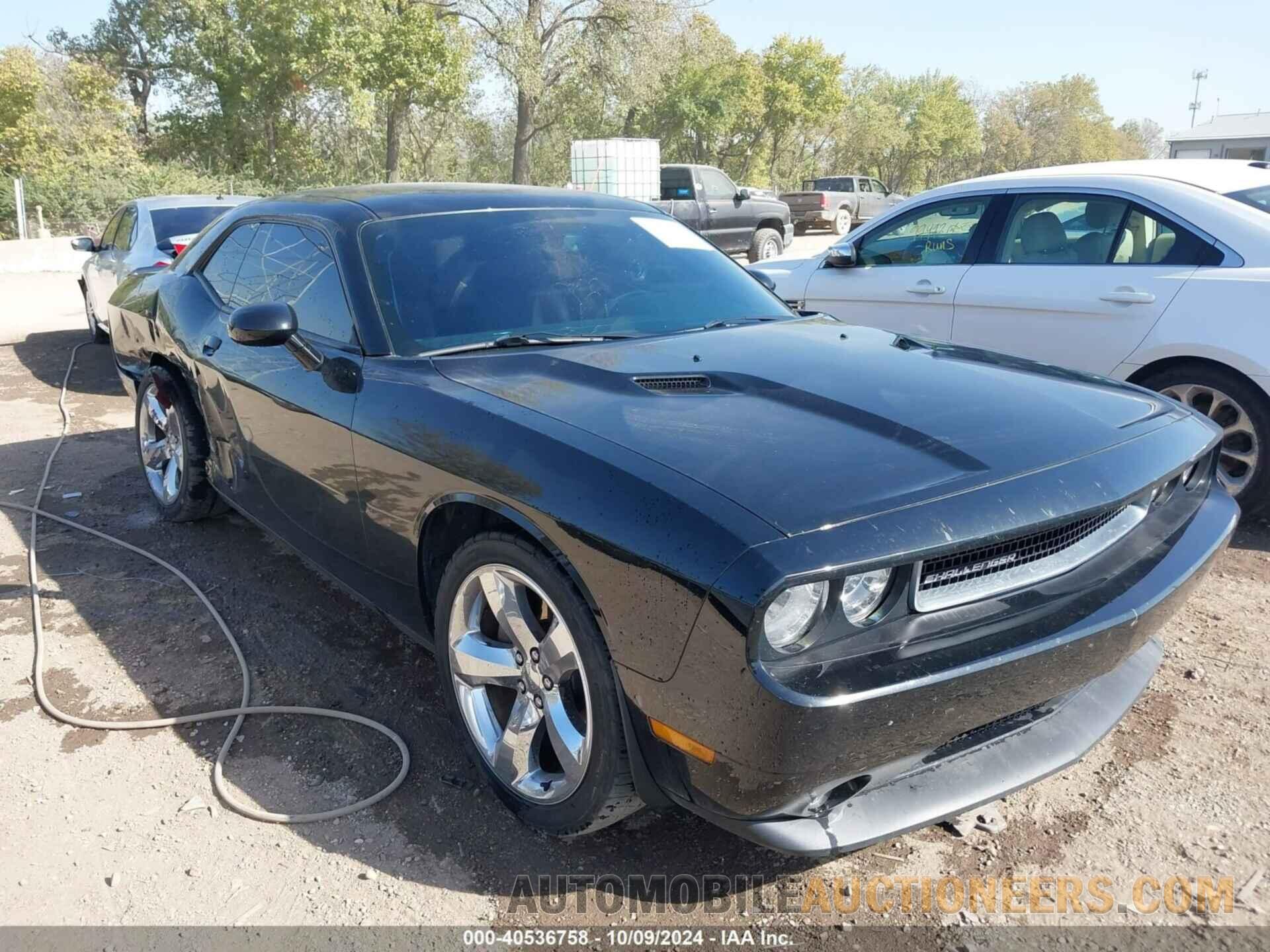 2C3CDYAG6DH562325 DODGE CHALLENGER 2013