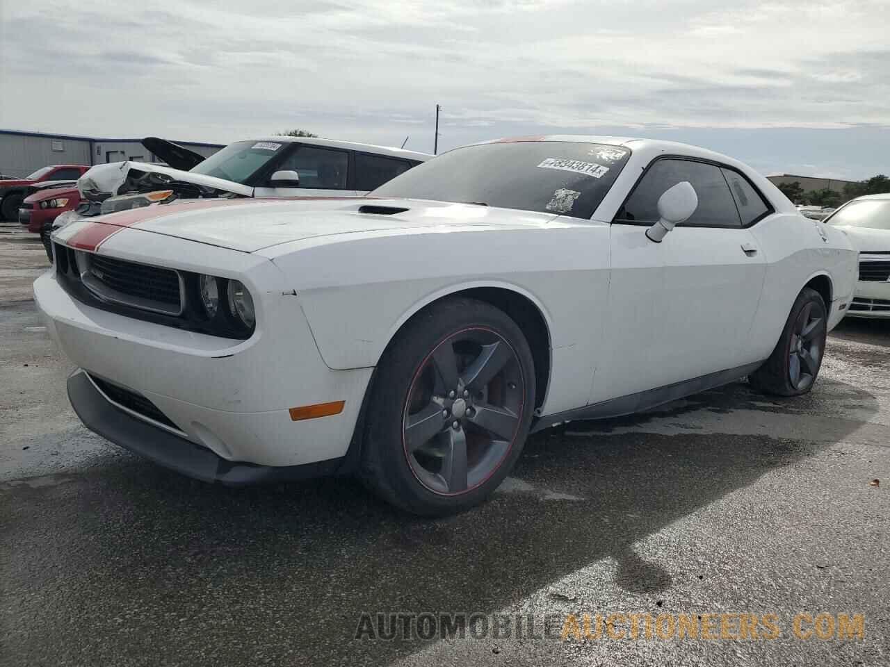 2C3CDYAG8DH511358 DODGE CHALLENGER 2013