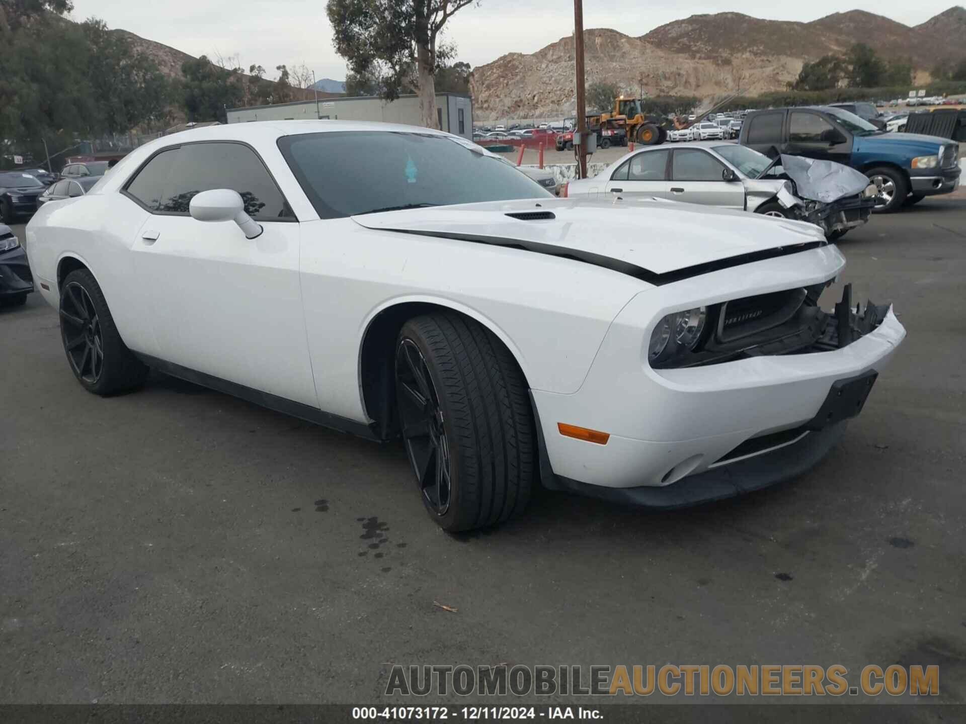 2C3CDYAG9DH649717 DODGE CHALLENGER 2013