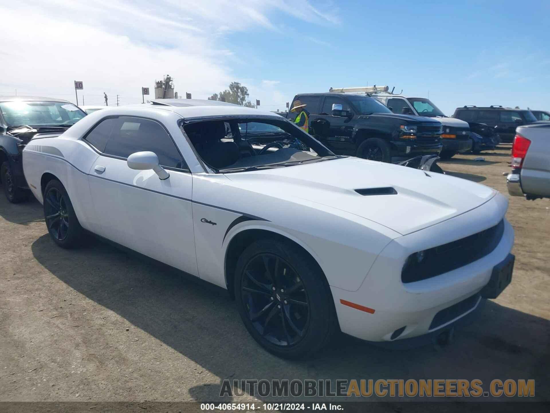 2C3CDZAG1JH111028 DODGE CHALLENGER 2018