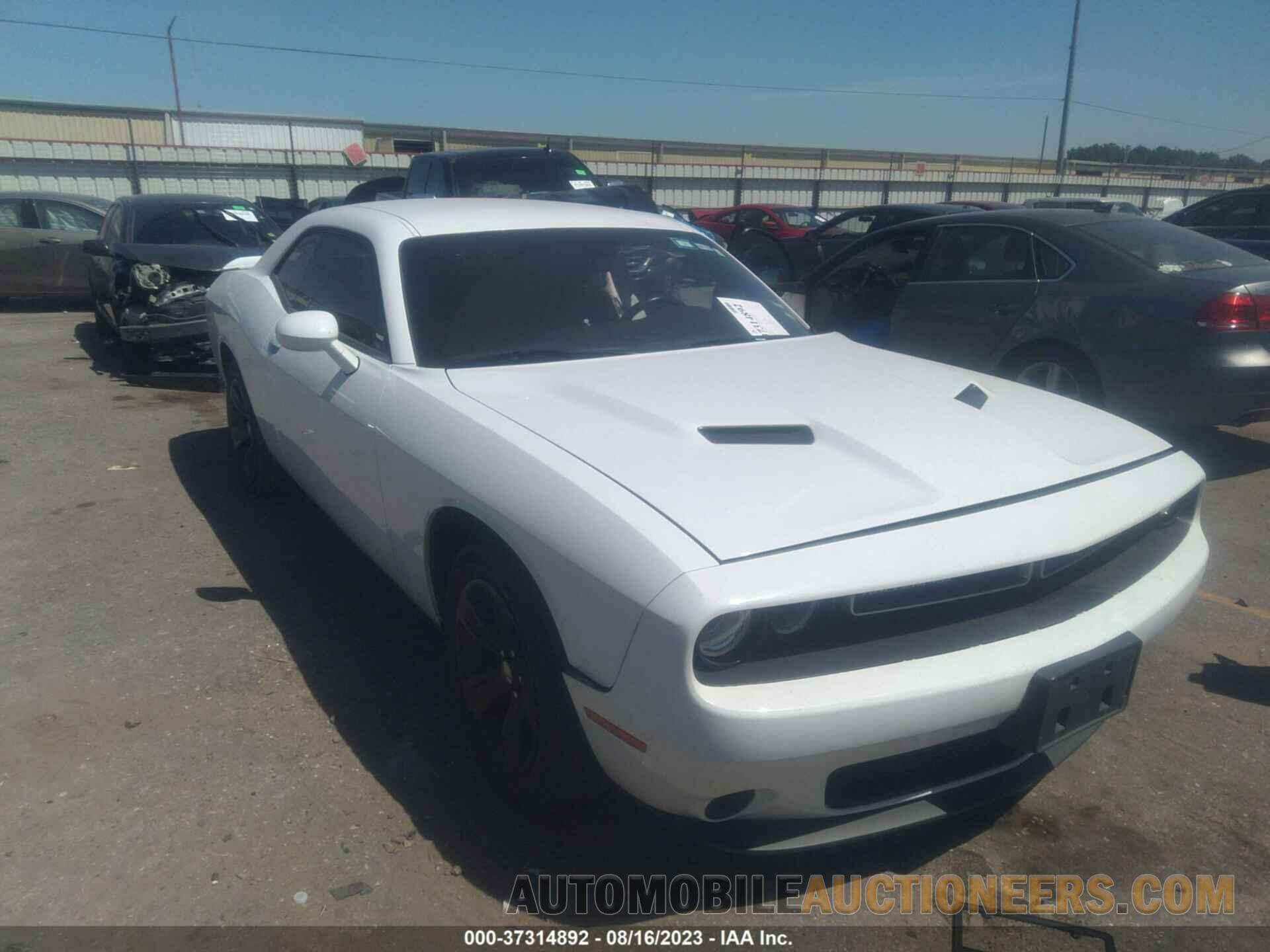 2C3CDZAG4JH246102 DODGE CHALLENGER 2018