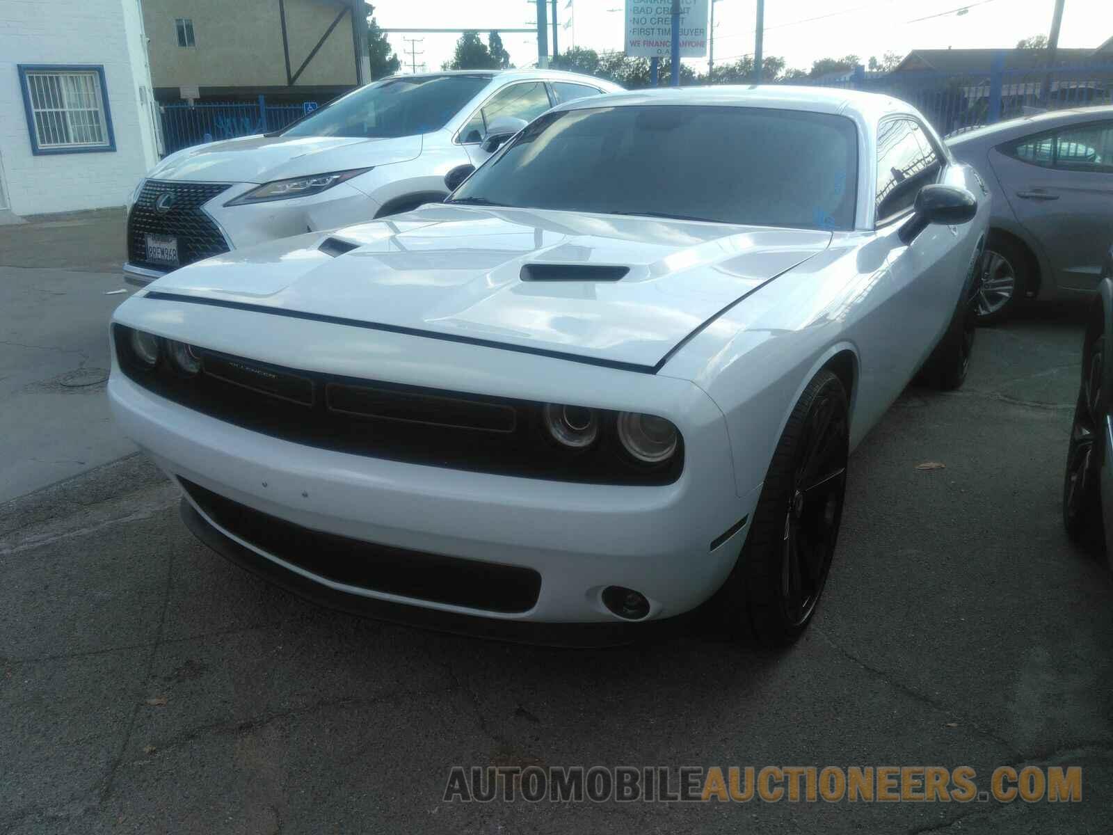 2C3CDZAG5FH821301 Dodge Challenger 2015