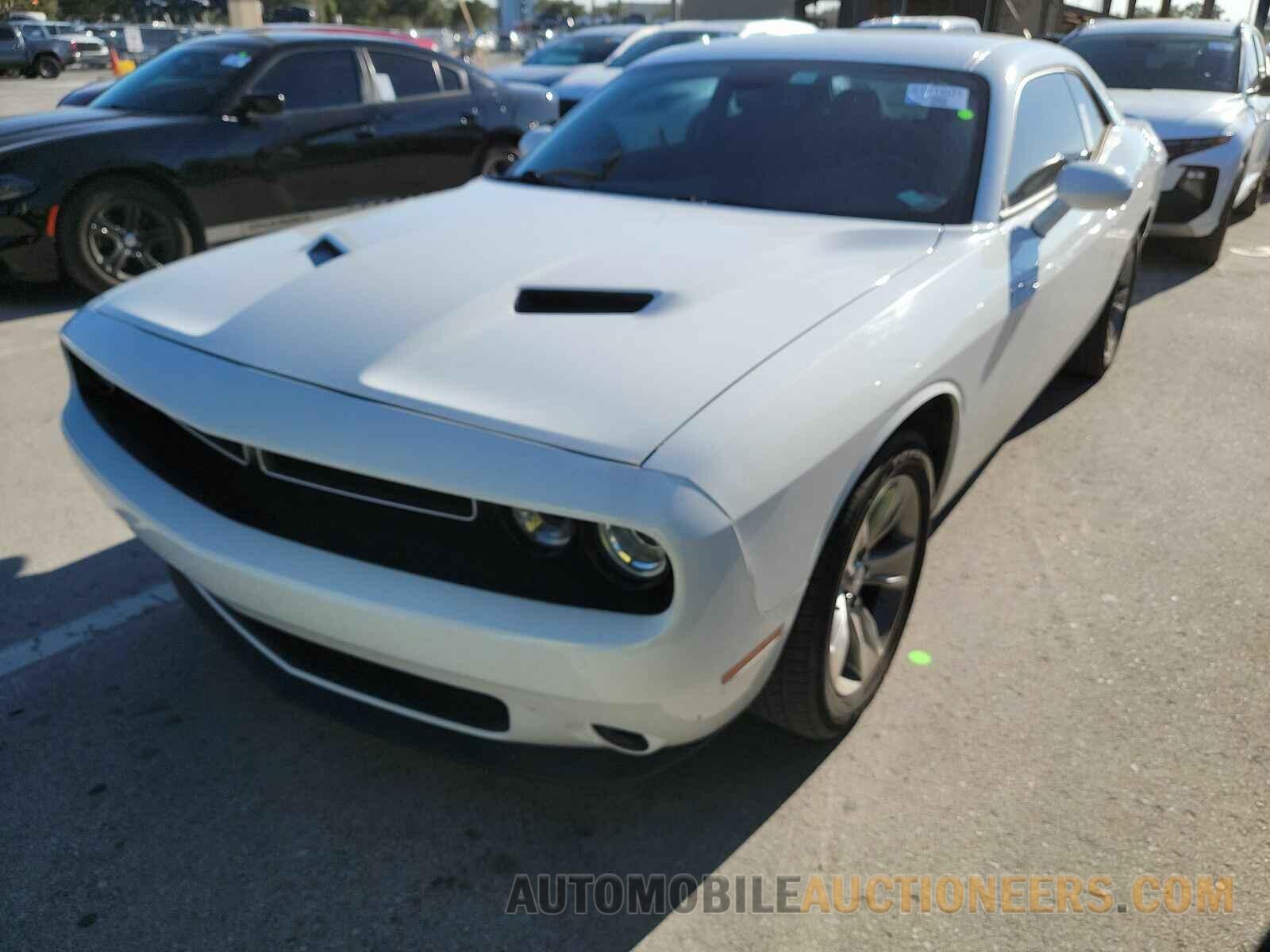 2C3CDZAG5JH245329 Dodge Challenger 2018