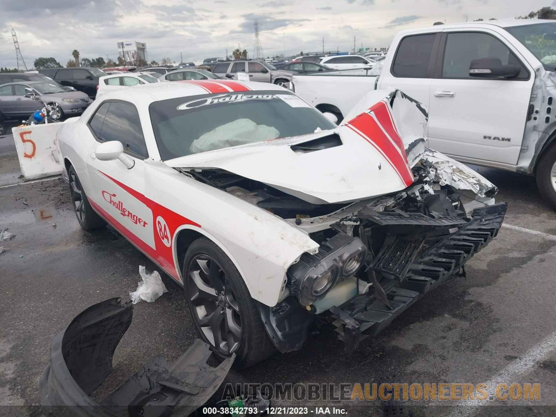 2C3CDZAG6JH327795 DODGE CHALLENGER 2018