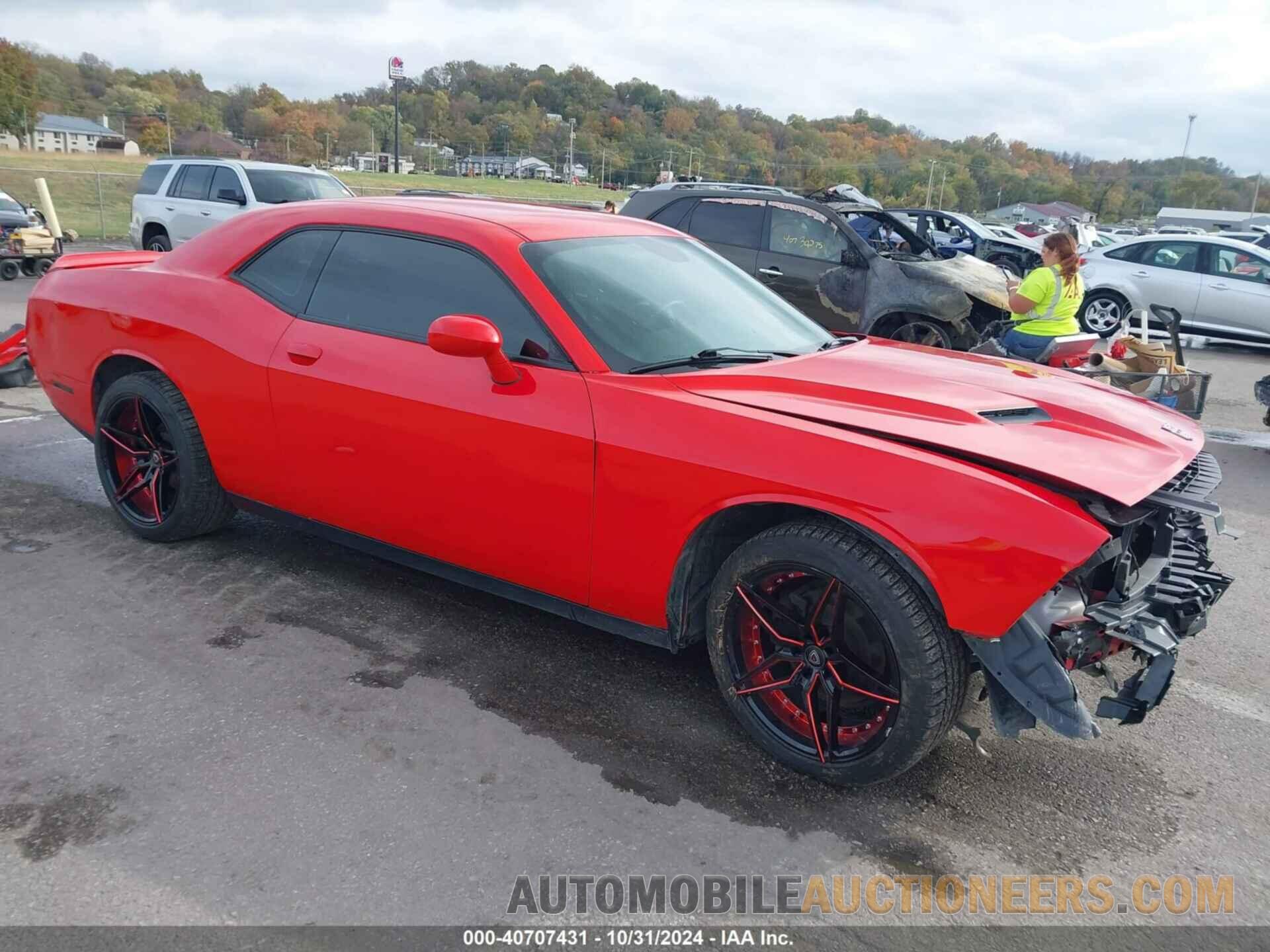 2C3CDZAG9JH276583 DODGE CHALLENGER 2018