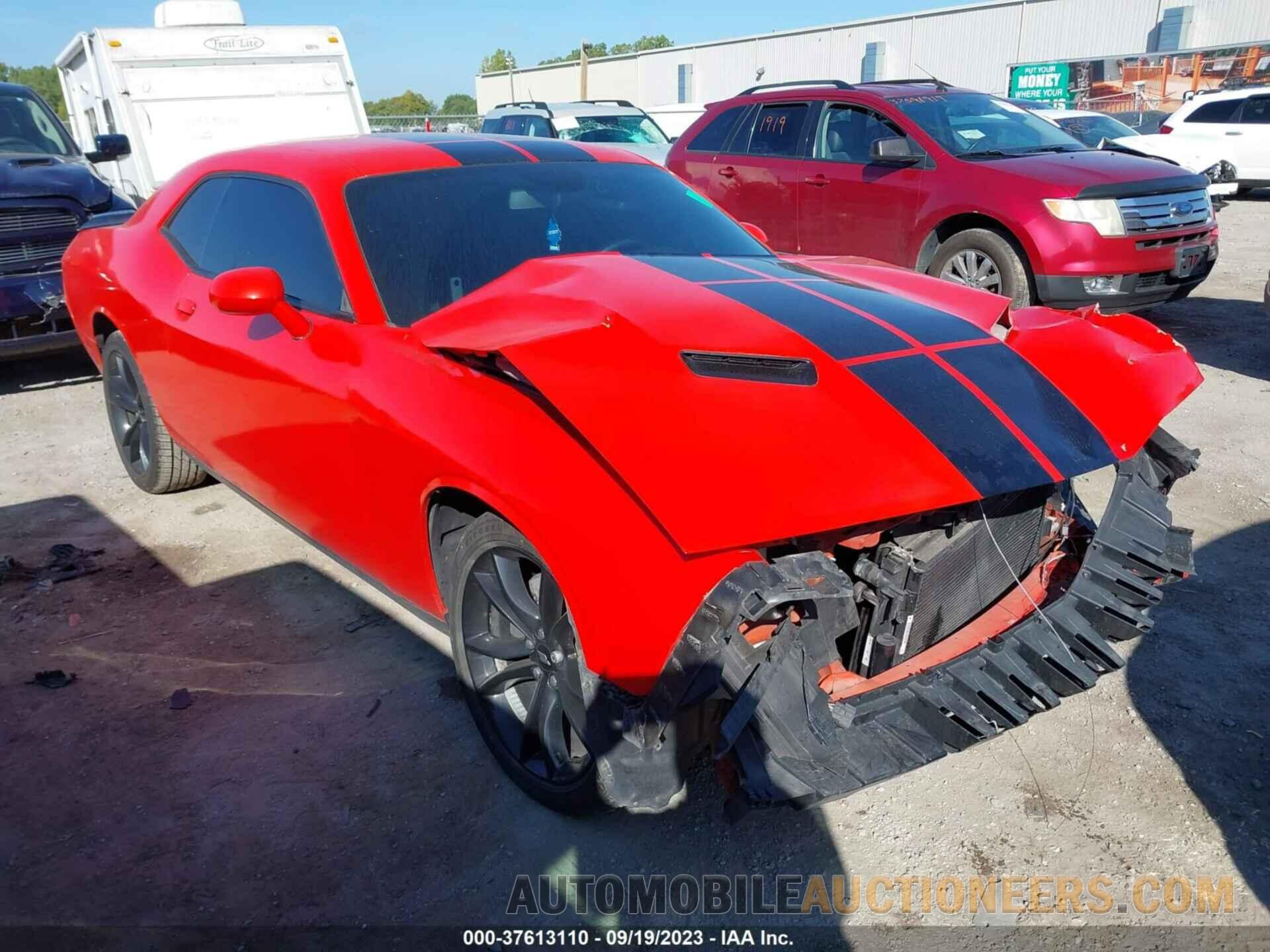 2C3CDZAG9JH327368 DODGE CHALLENGER 2018