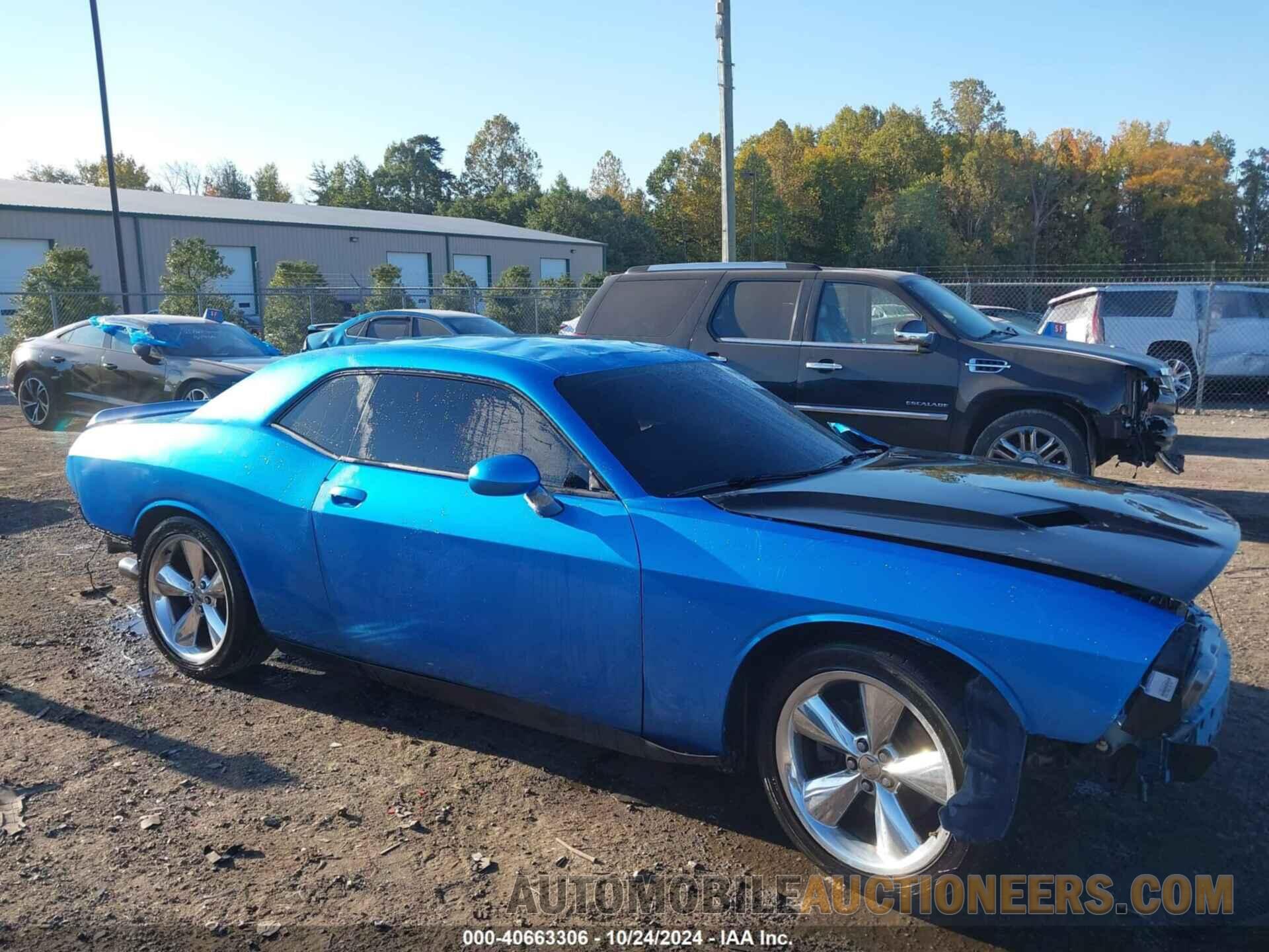 2C3CDZAT0FH811384 DODGE CHALLENGER 2015