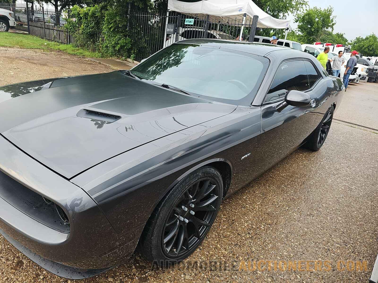 2C3CDZAT5FH747746 Dodge Challenger 2015