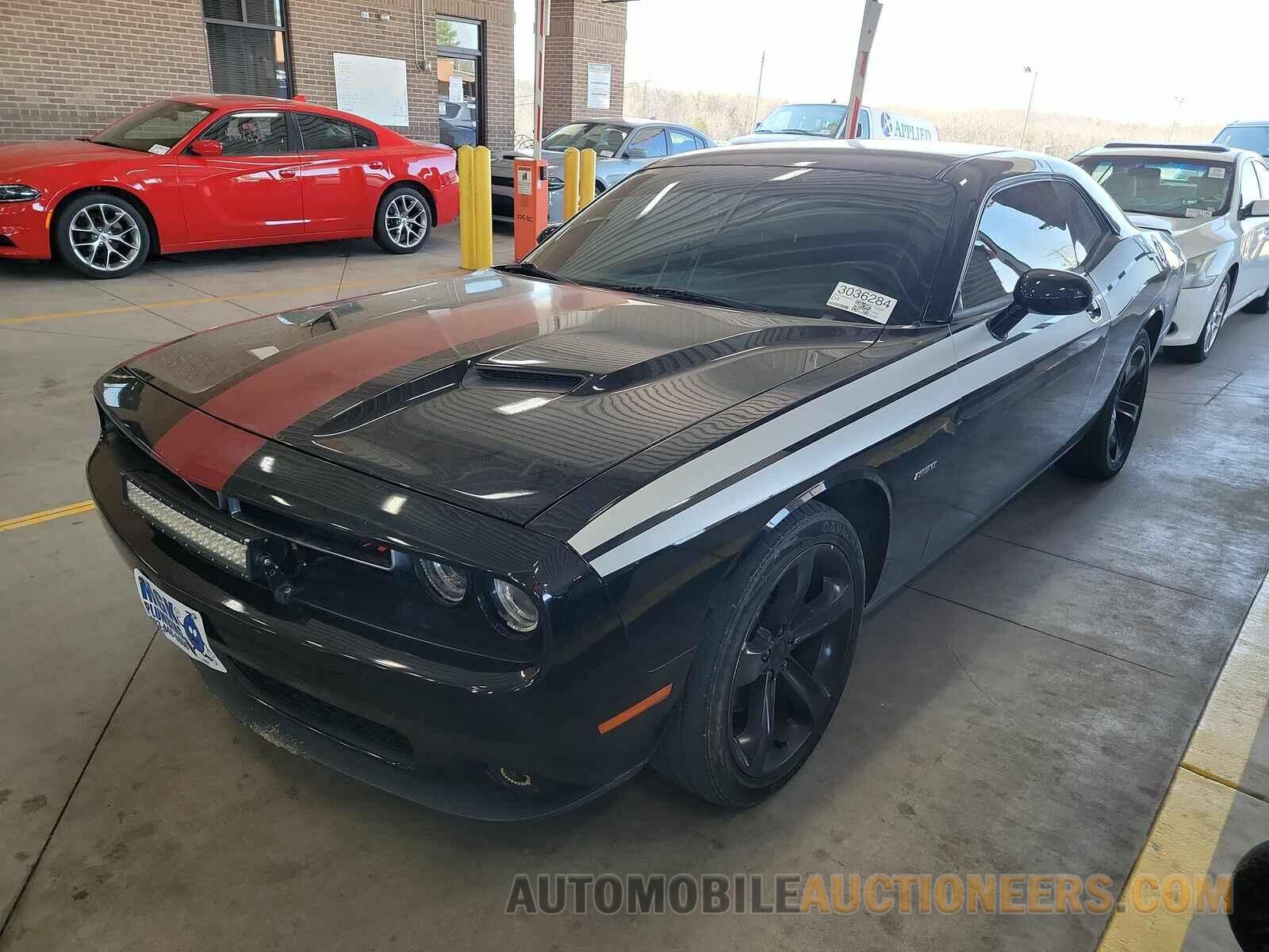 2C3CDZAT5FH855543 Dodge Challenger 2015