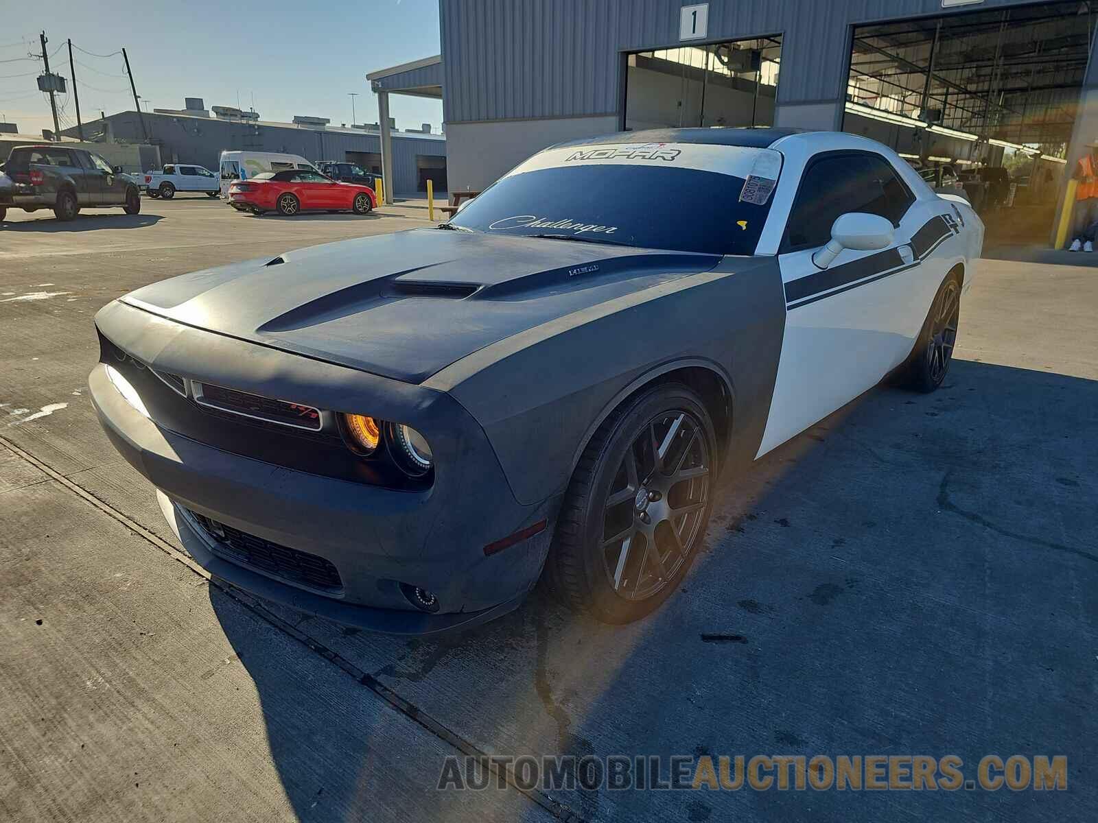 2C3CDZBT2GH125007 Dodge Challenger 2016