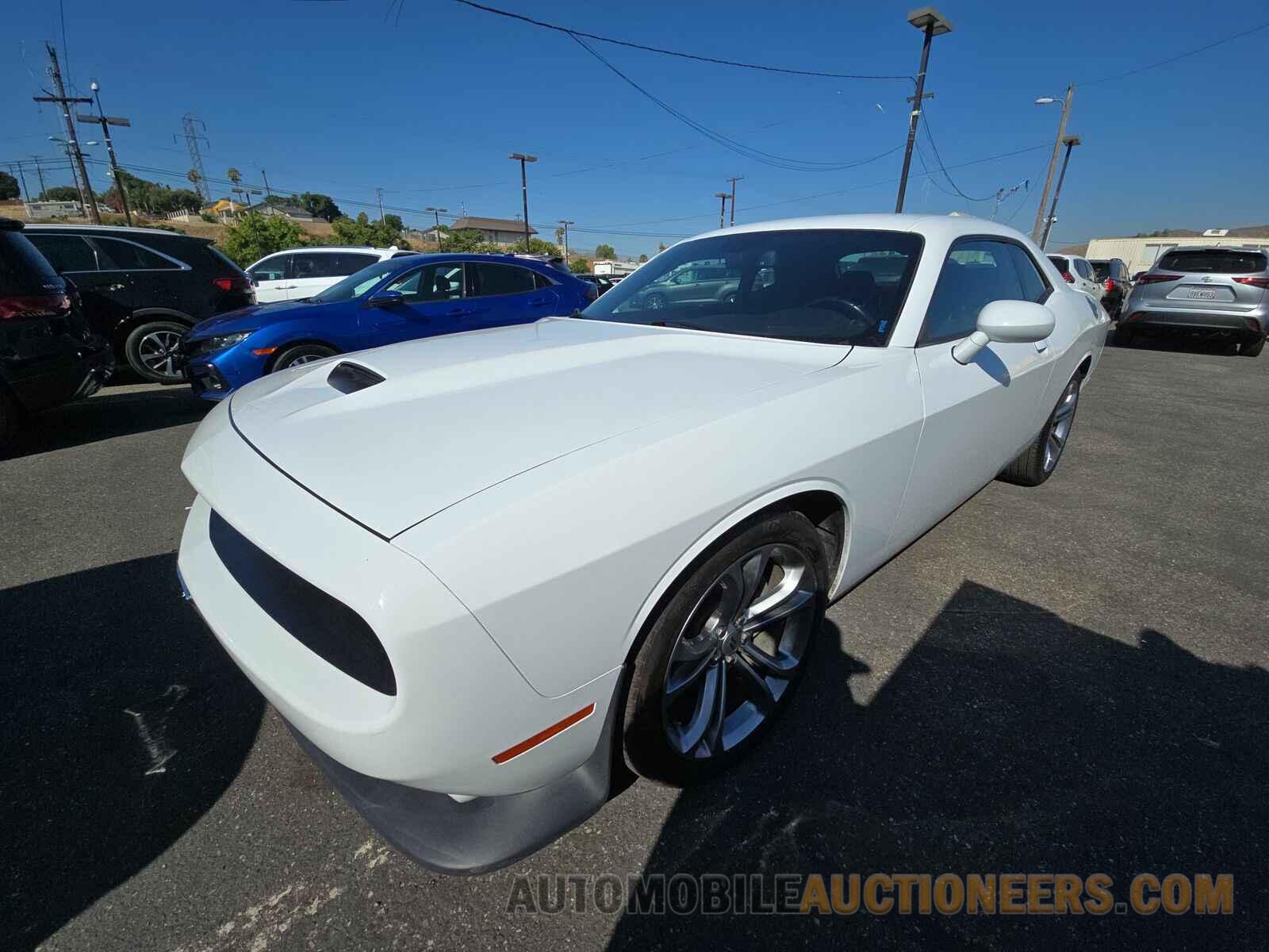 2C3CDZBT8MH631064 Dodge Challenger 2021