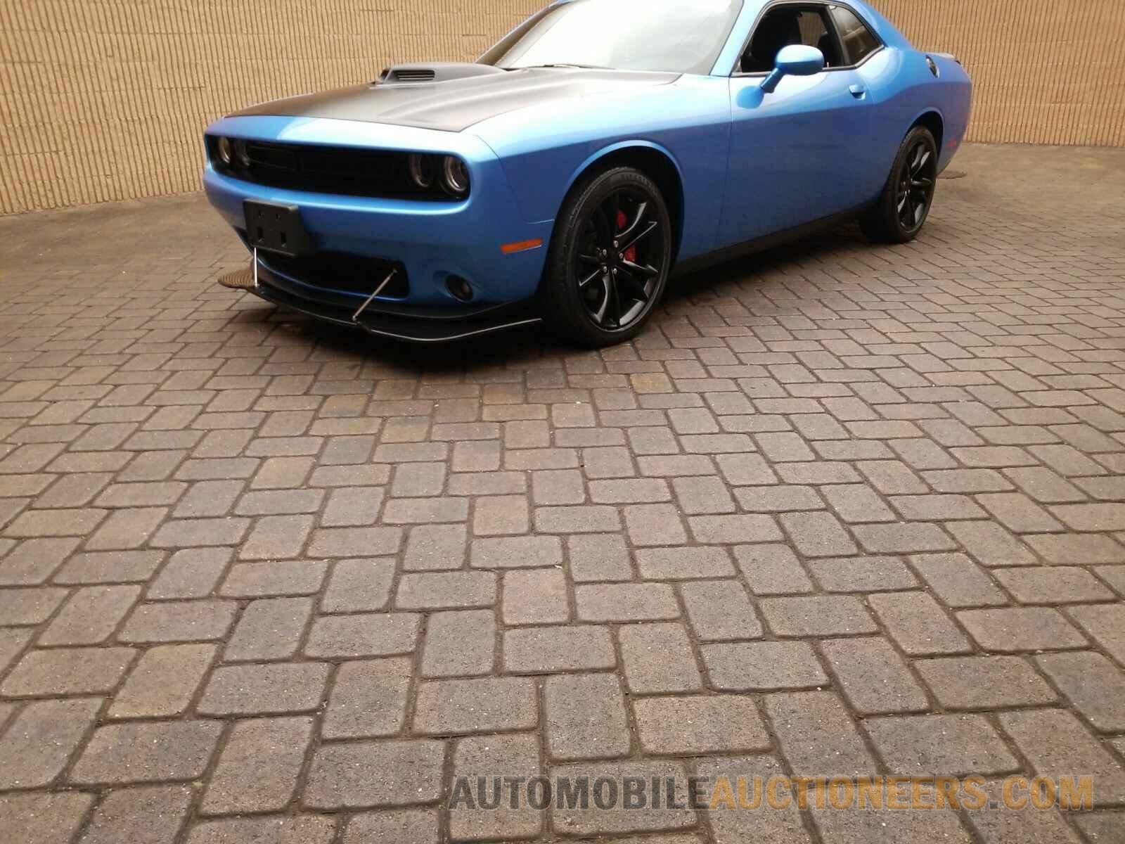 2C3CDZBT9GH117468 Dodge Challenger 2016