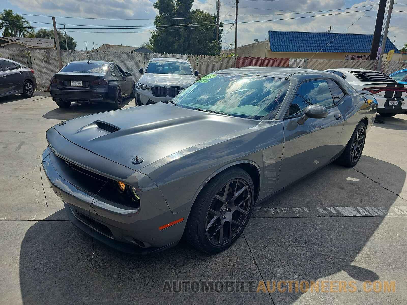 2C3CDZBT9HH531979 Dodge Challenger 2017