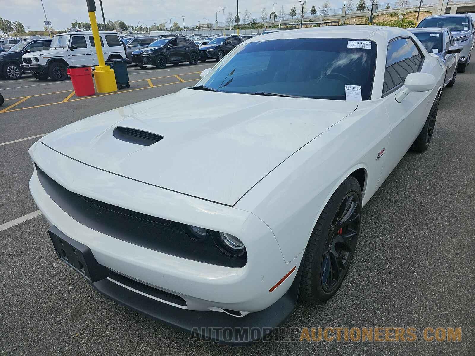 2C3CDZDJ1GH349994 Dodge Challenger 2016