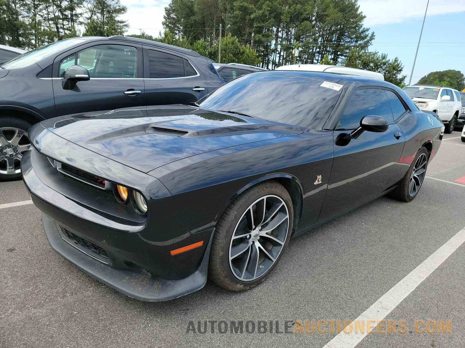 2C3CDZFJ0JH305022 Dodge Challenger 2018