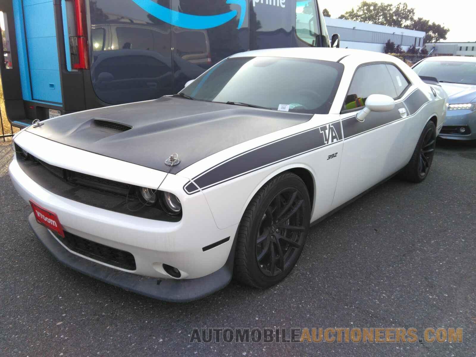 2C3CDZFJ2HH632936 Dodge Challenger 2017