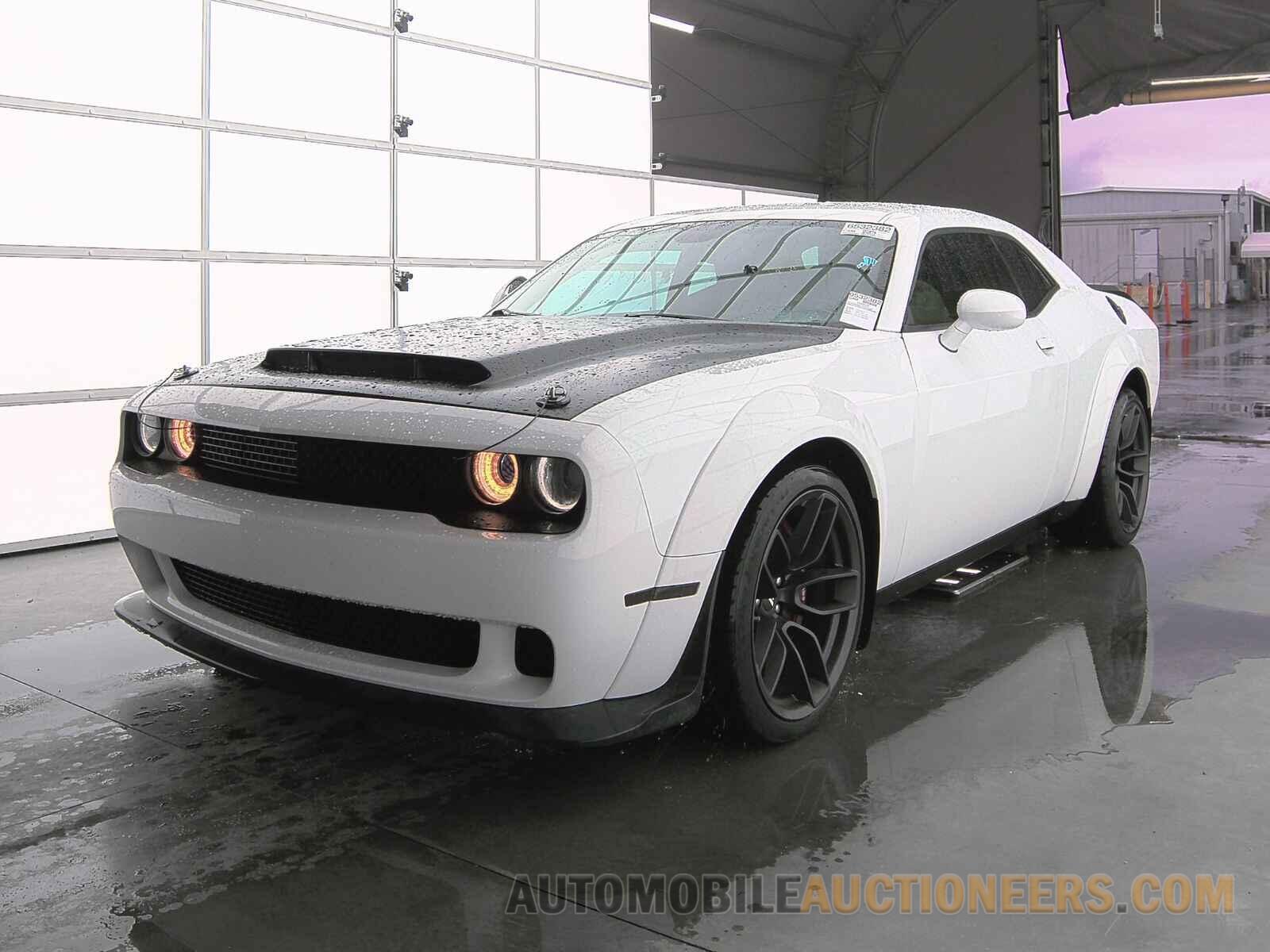 2C3CDZFJ4KH695043 Dodge Challenger 2019