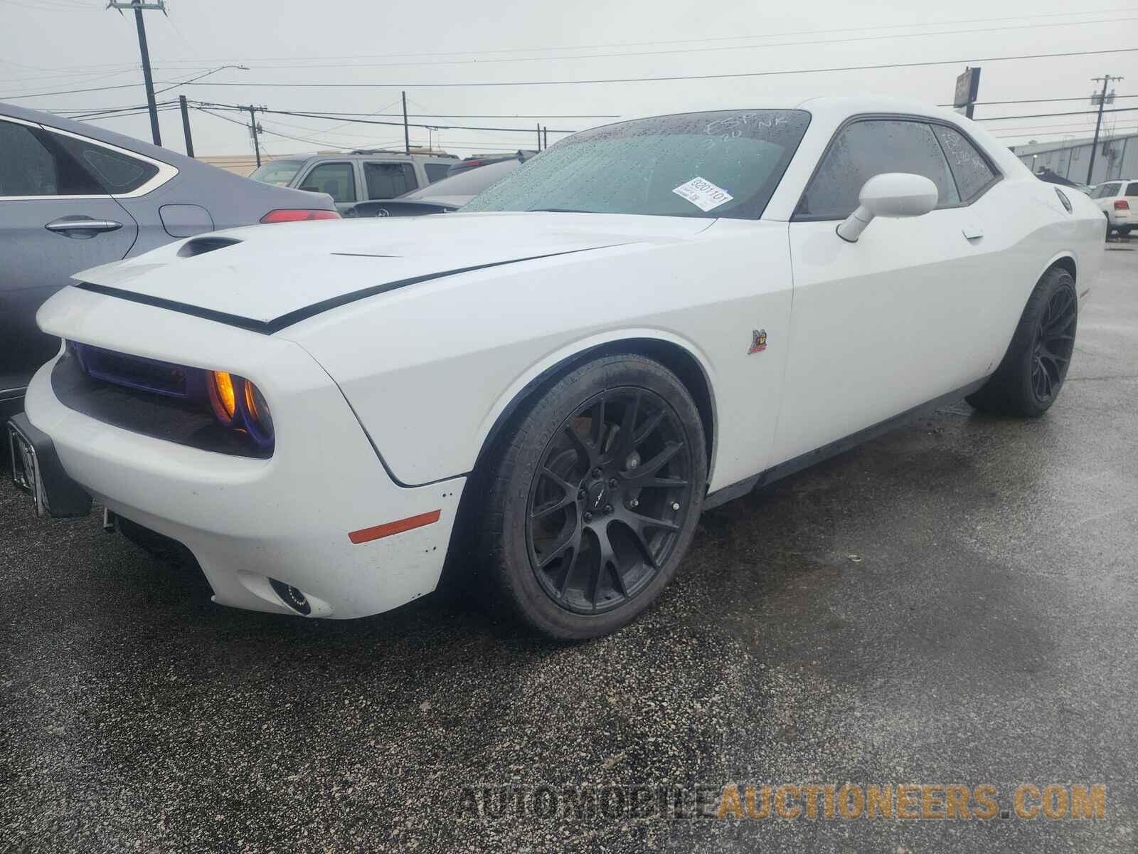 2C3CDZFJ5KH699747 Dodge Challenger 2019