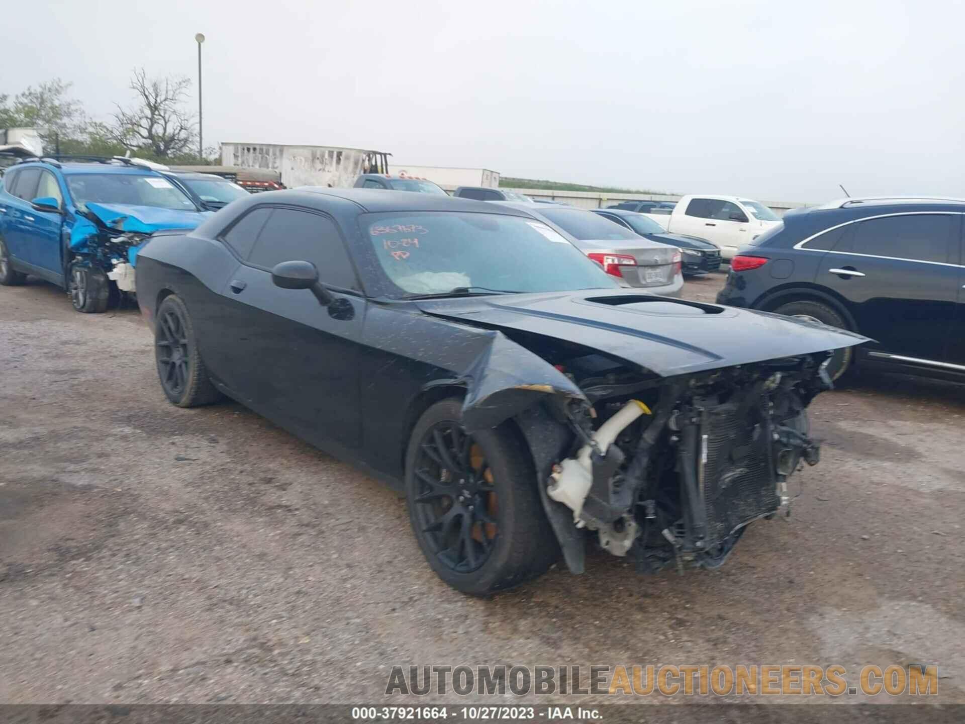 2C3CDZFJ9JH271064 DODGE CHALLENGER 2018